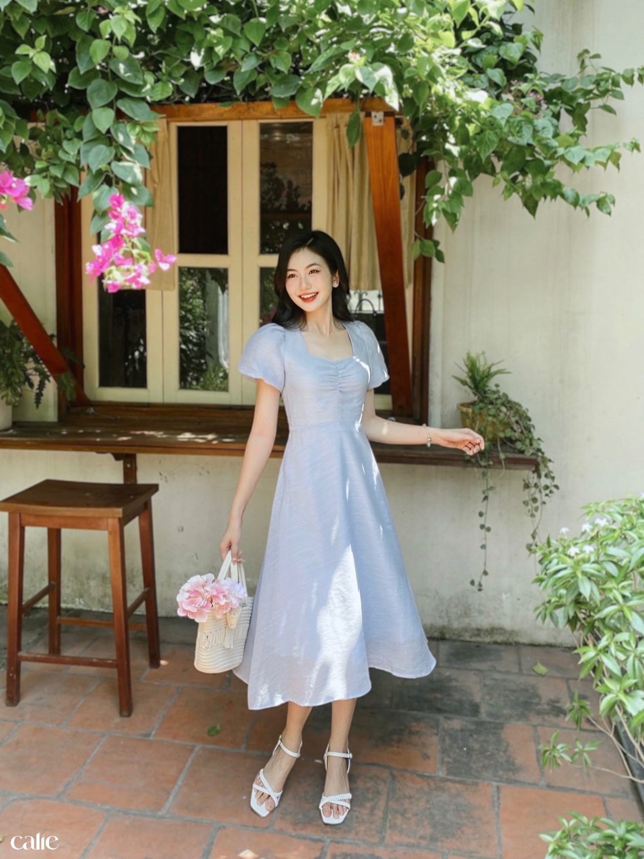 váy midi dáng A nhẹ cổ vuông nhún ngực