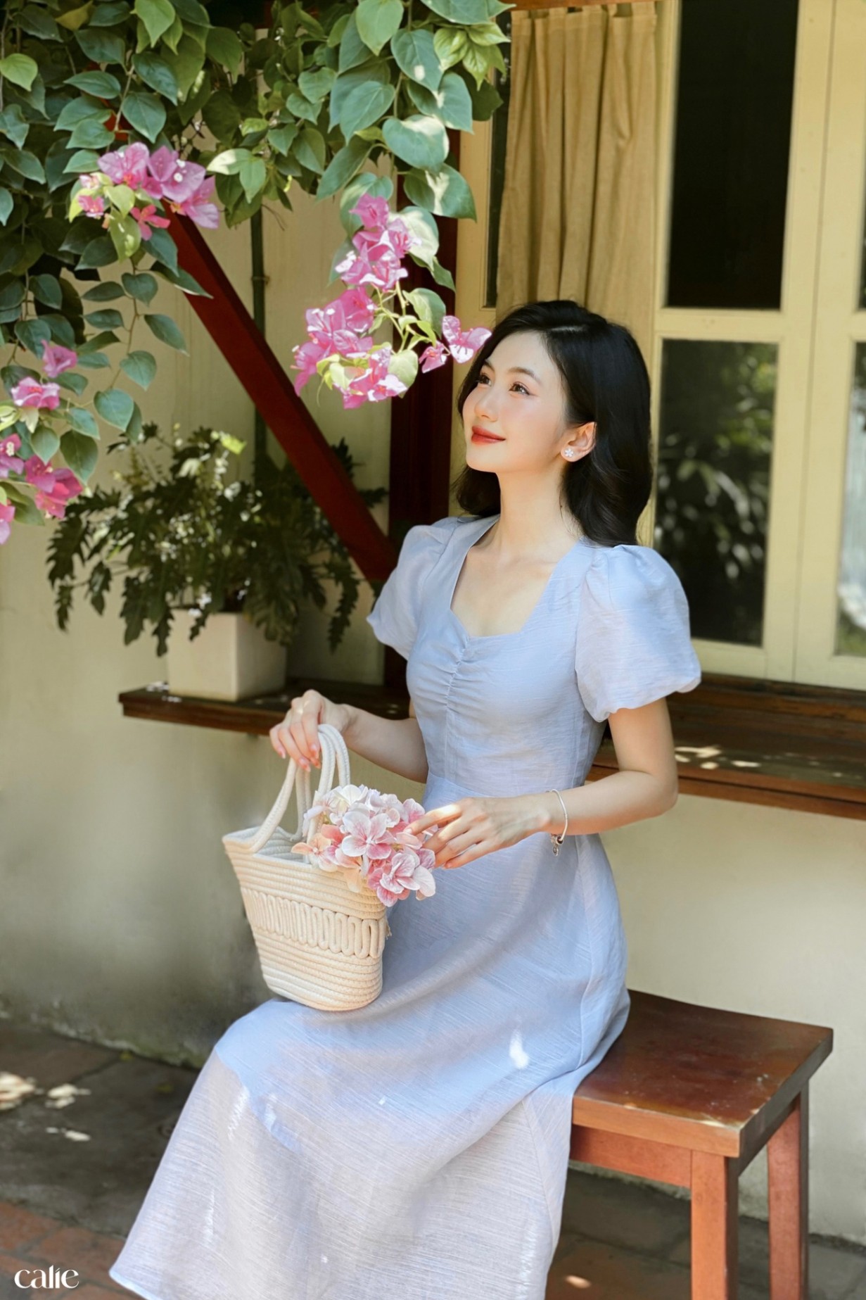 váy midi dáng A nhẹ cổ vuông nhún ngực