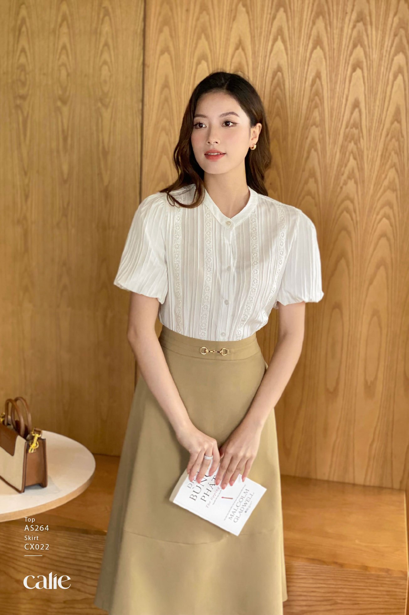 Áo sơ mi cổ tàu phối ren
