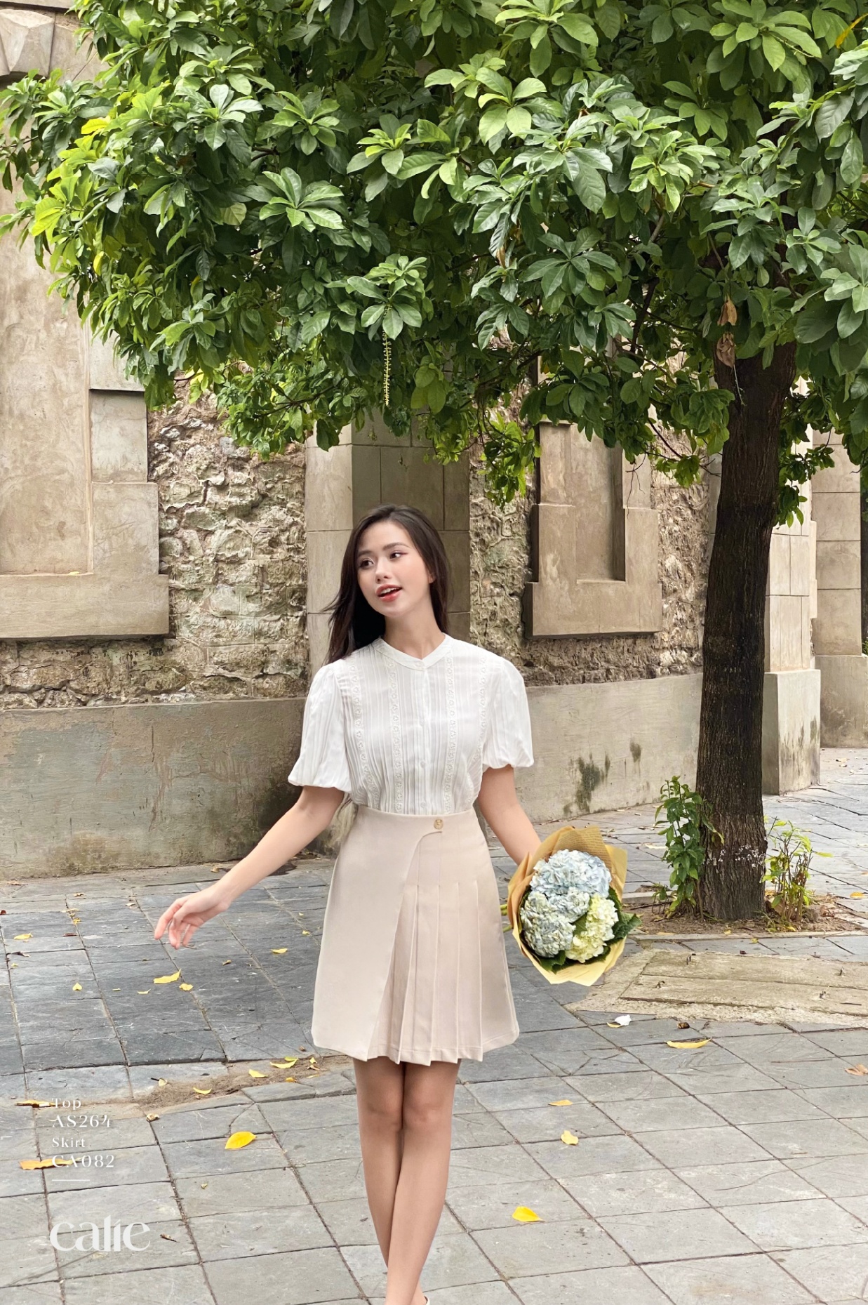 Áo sơ mi cổ tàu phối ren