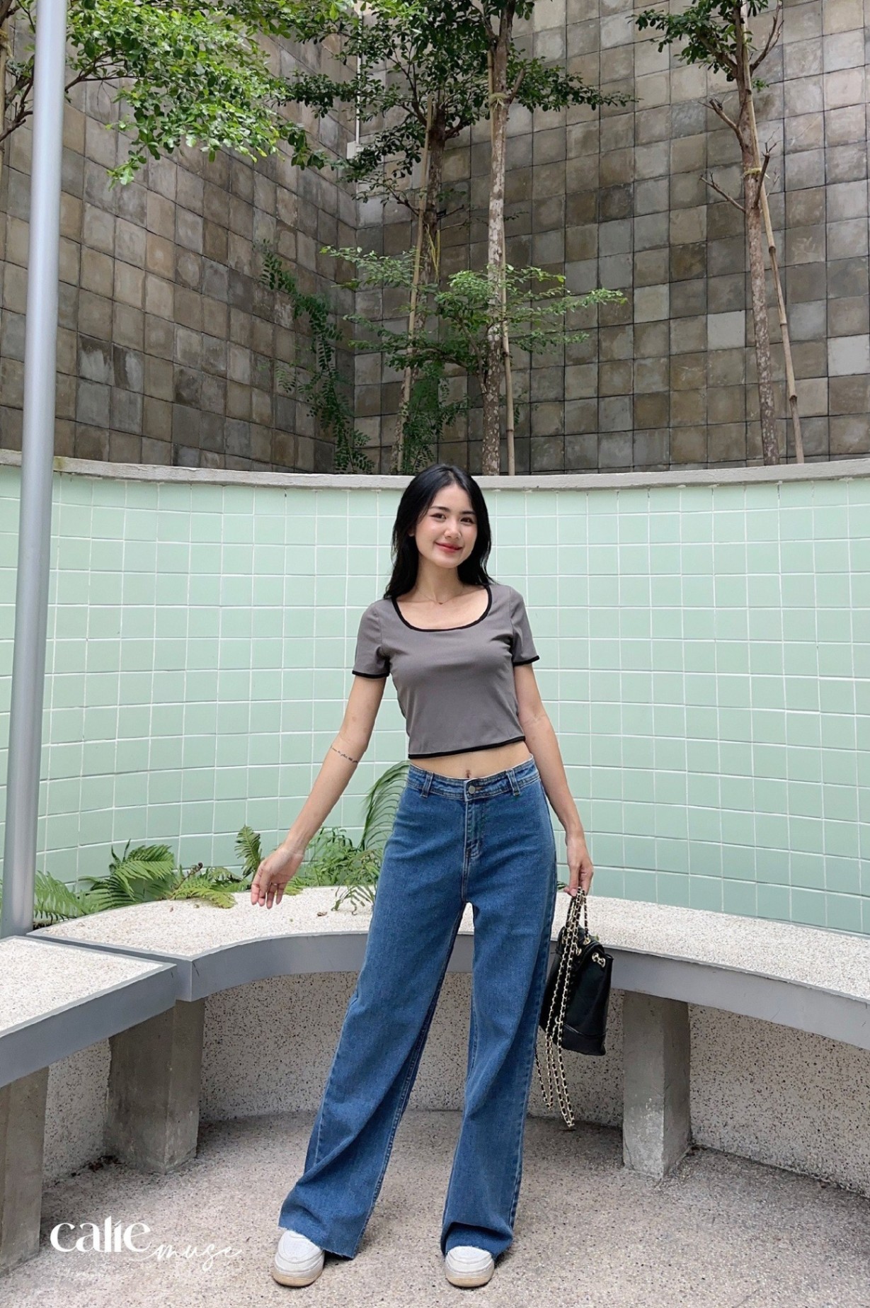 Áo croptop viền trang trí