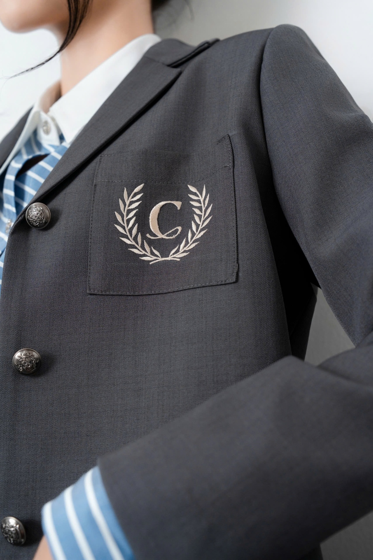 Áo Blazer phối viền trắng chân