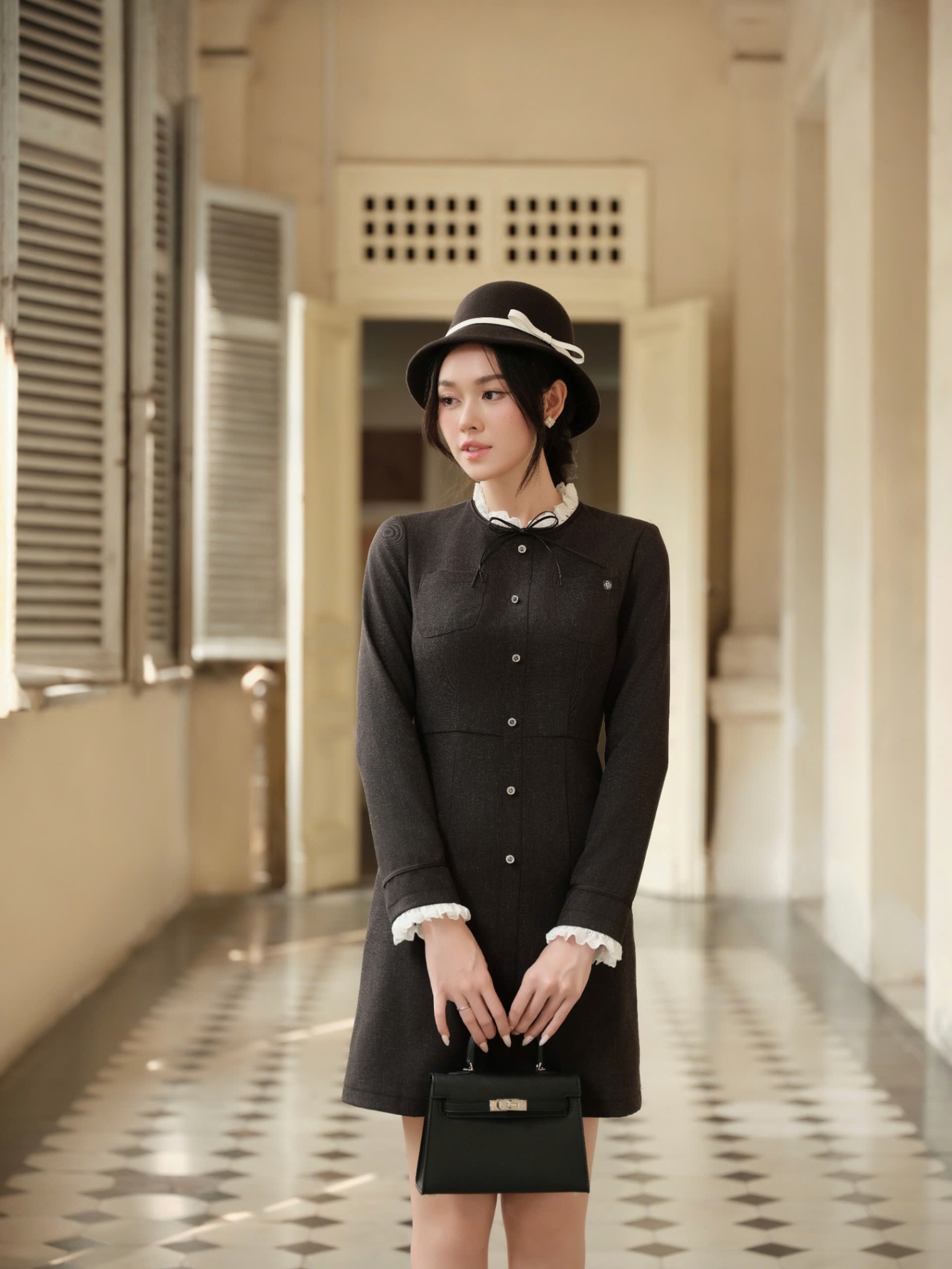 Đầm liền dáng A phối ren ₫ính nơ