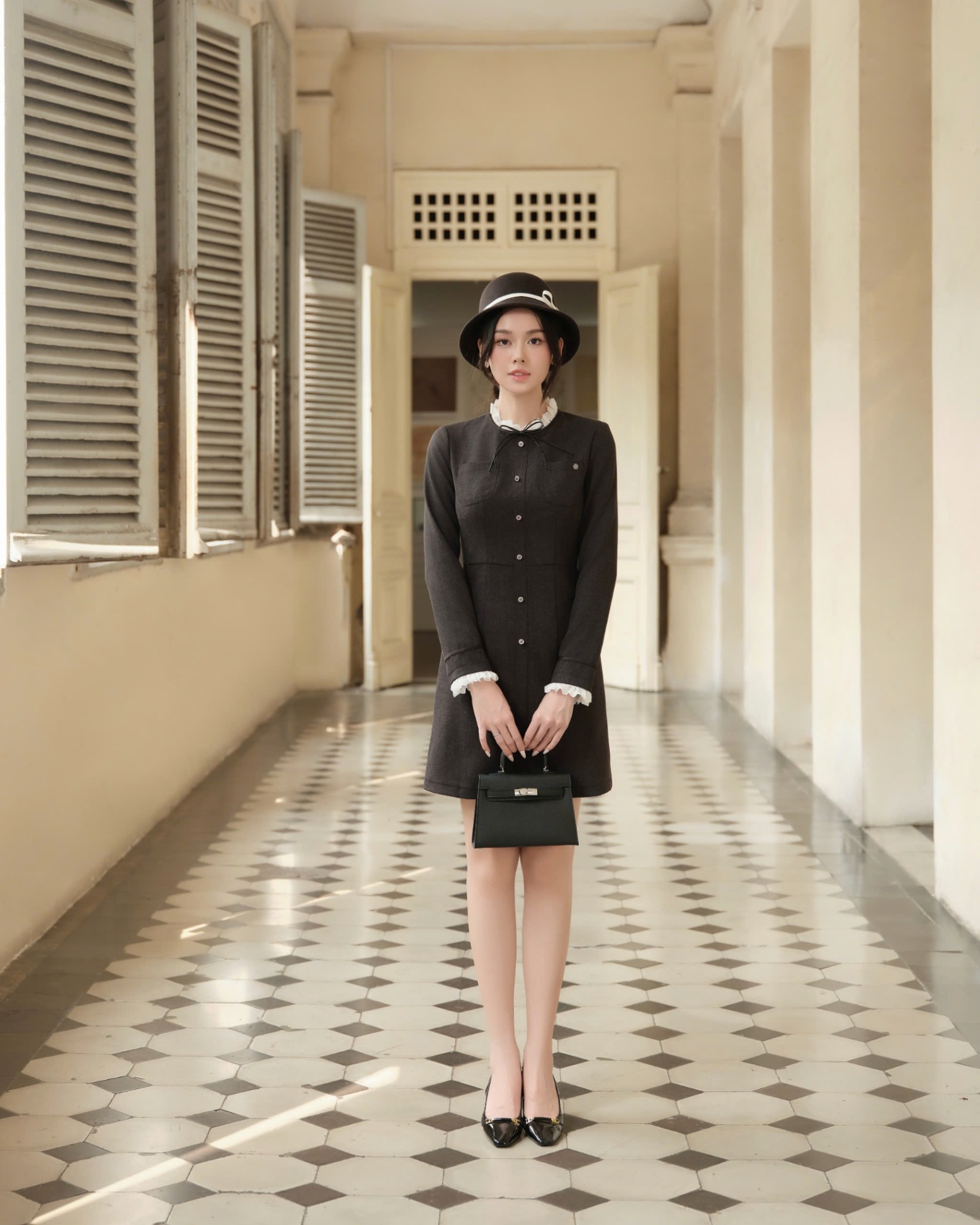 Đầm liền dáng A phối ren ₫ính nơ