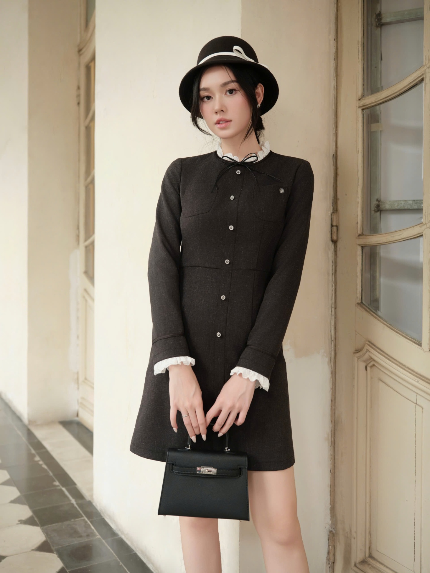 Đầm liền dáng A phối ren ₫ính nơ