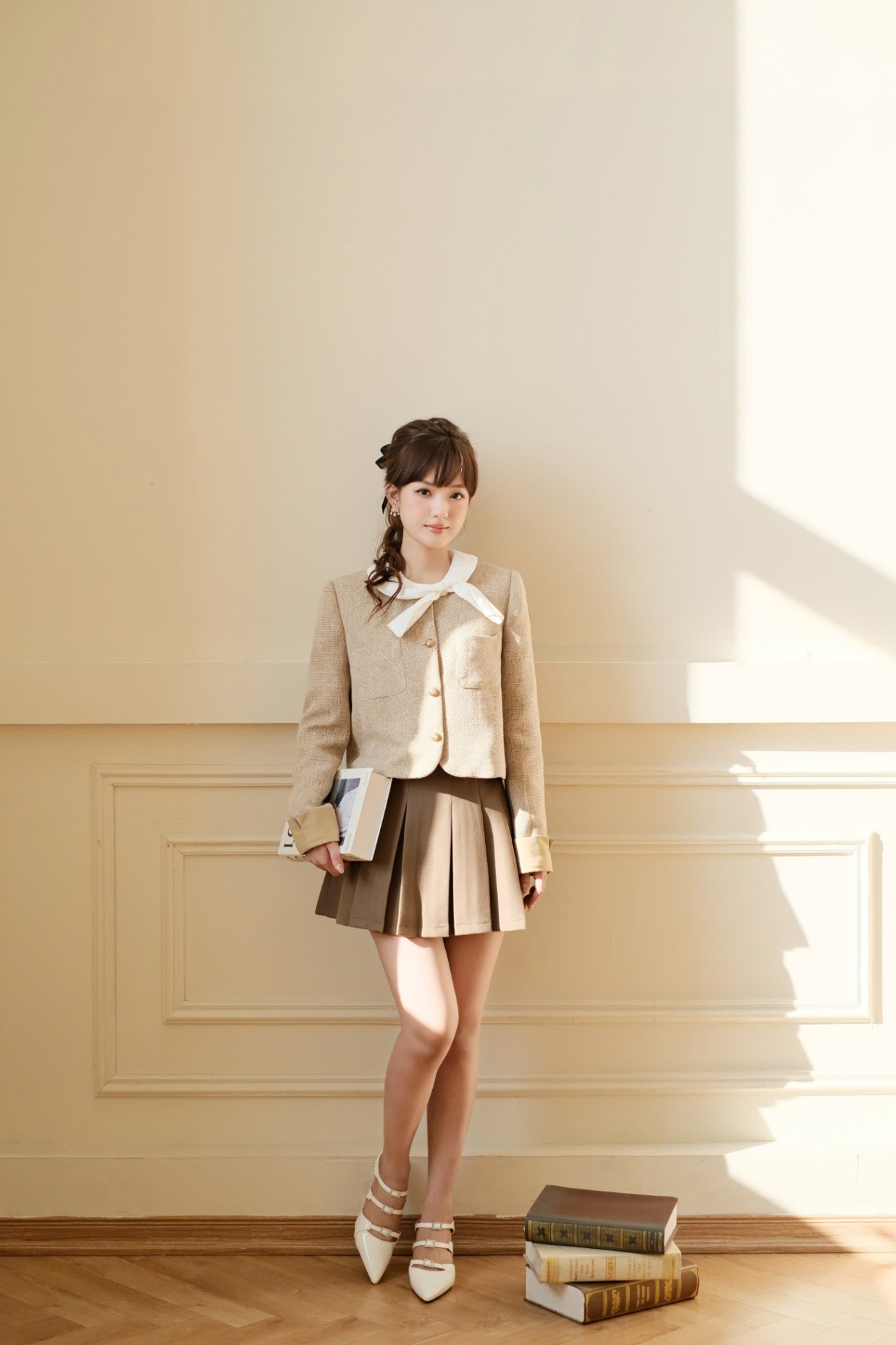 Áo khoác dạ tweed phối lật gấu tay