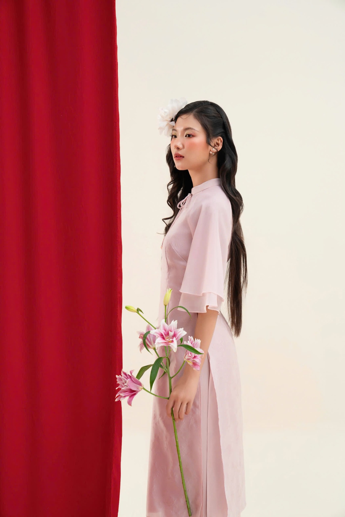 Aó dài dáng chiết eo cổ đính nơ