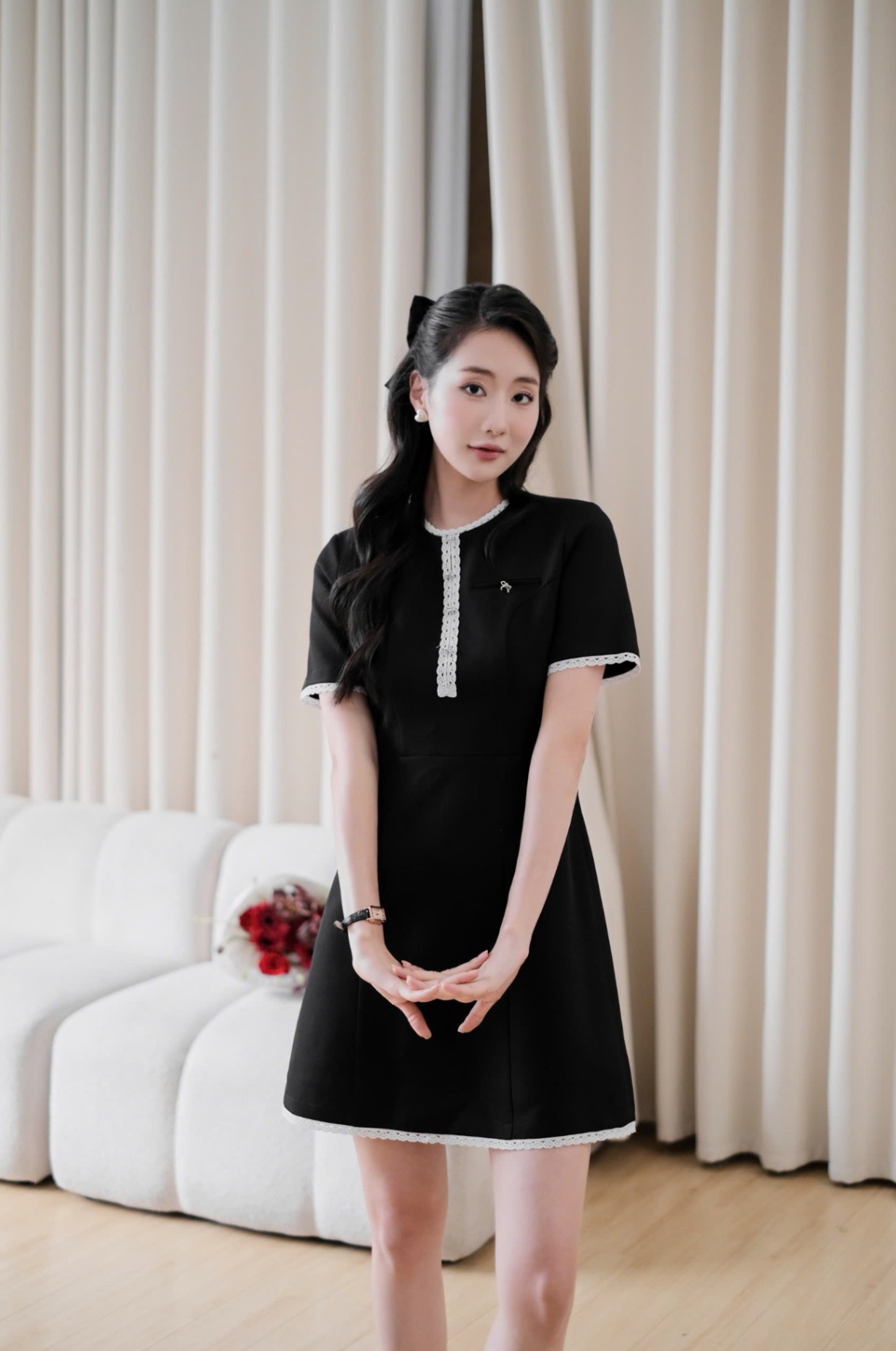 Đầm dáng A tay ngắn phối dây ren