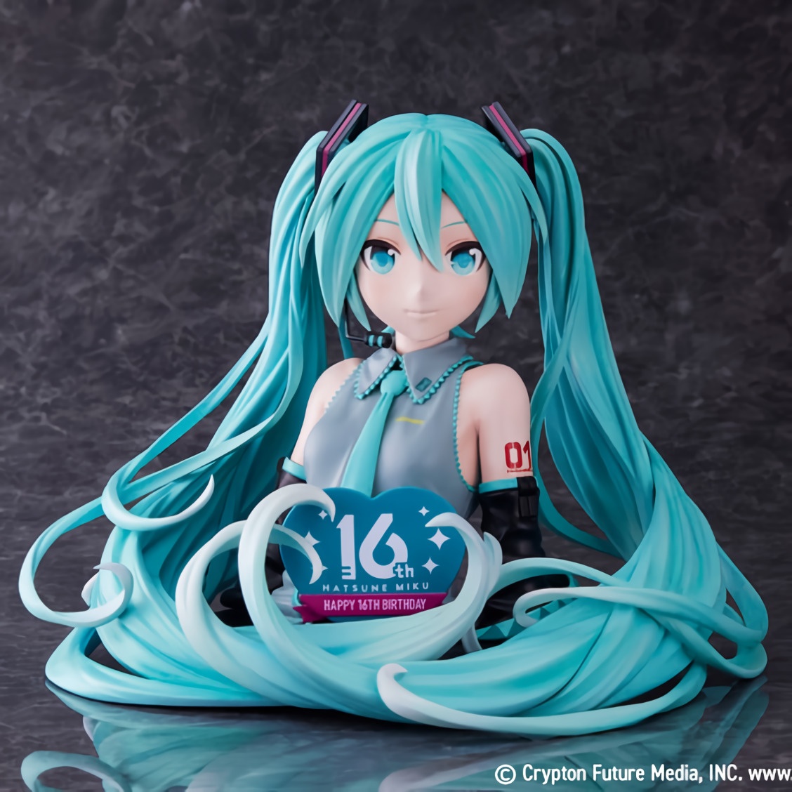 Mô Hình Hatsune Miku - Bust 16th Anniversary Ver. Figure Chính Hãng (FuRyu)