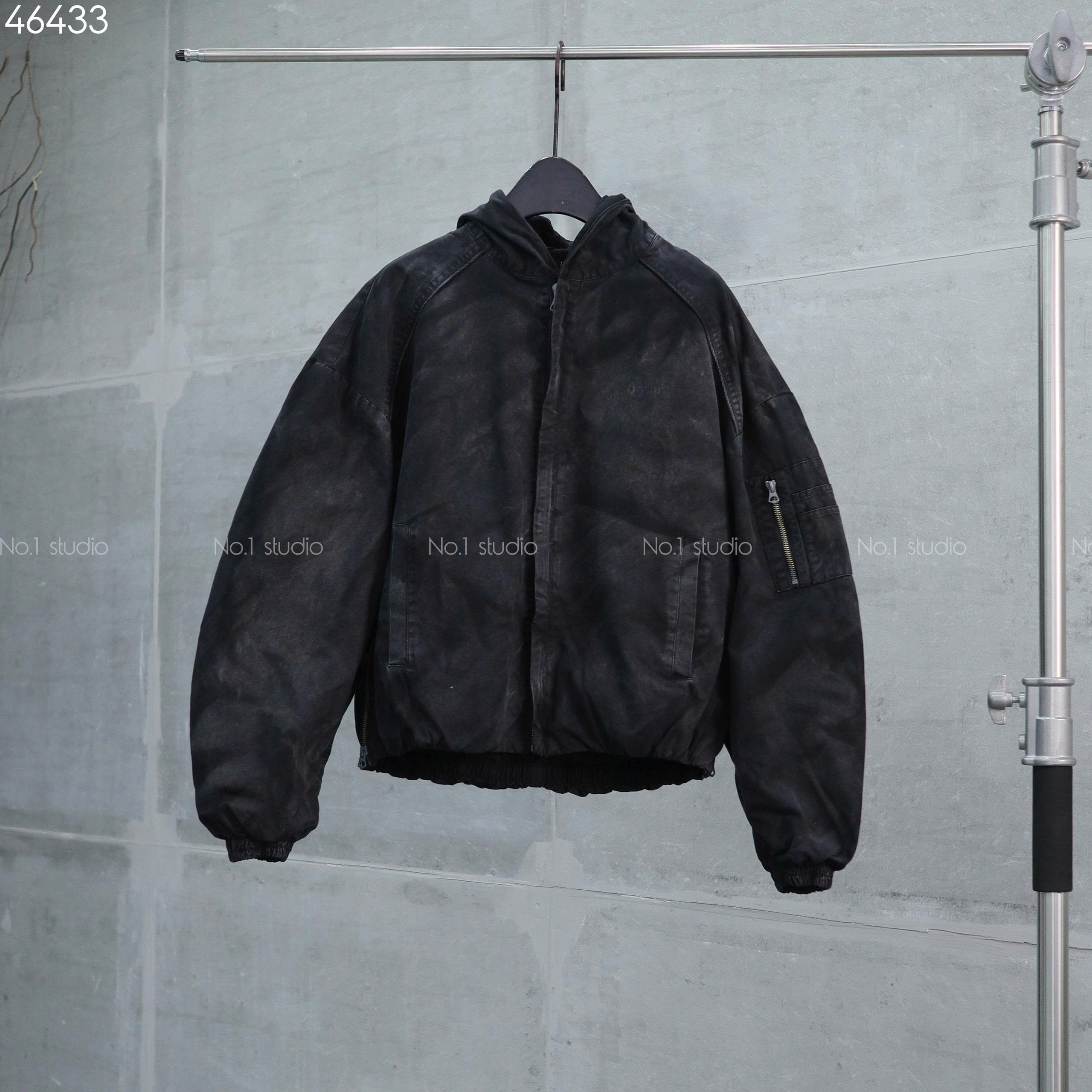 HD Zip Kaki No.1 N51227