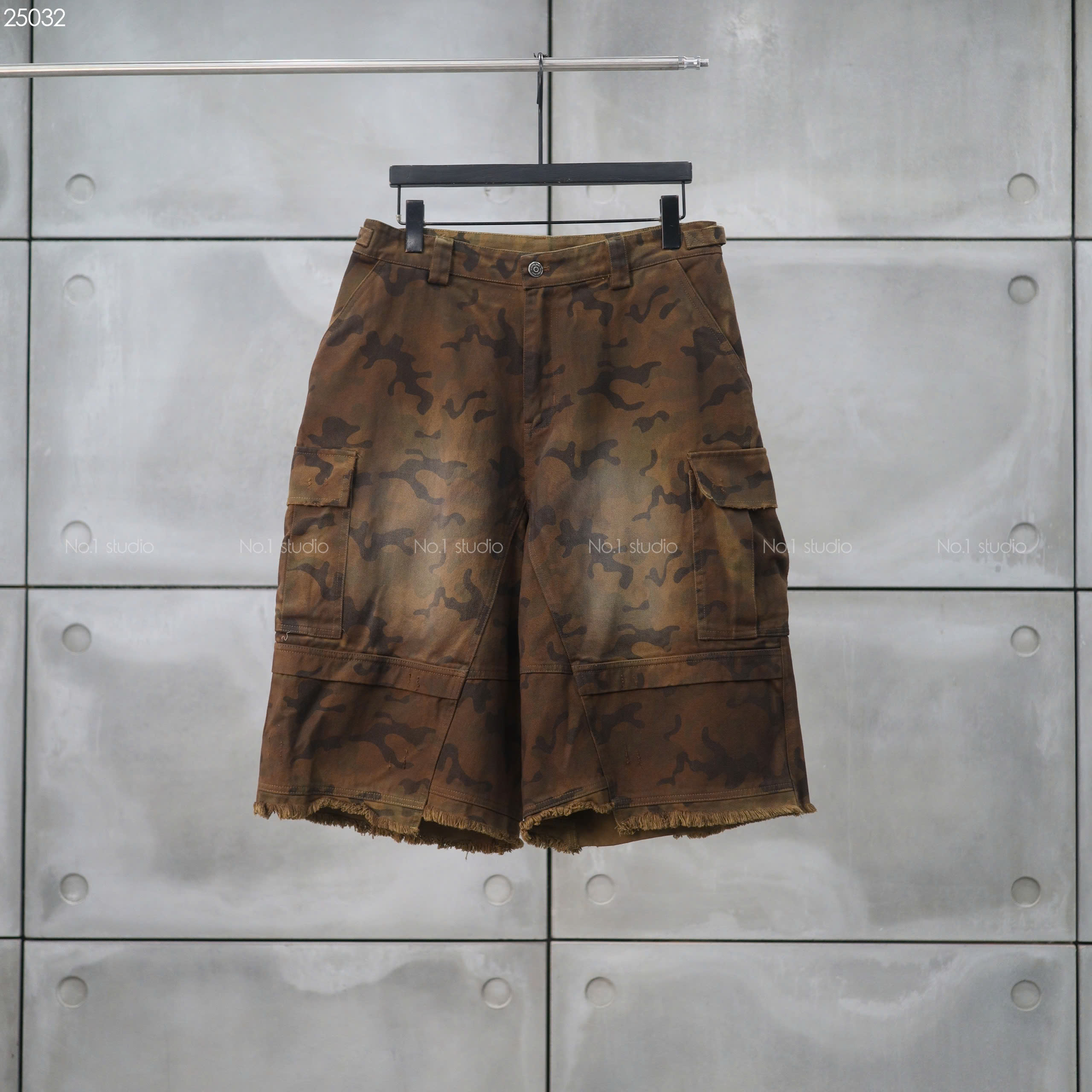 Half Cut No.1 GK7079