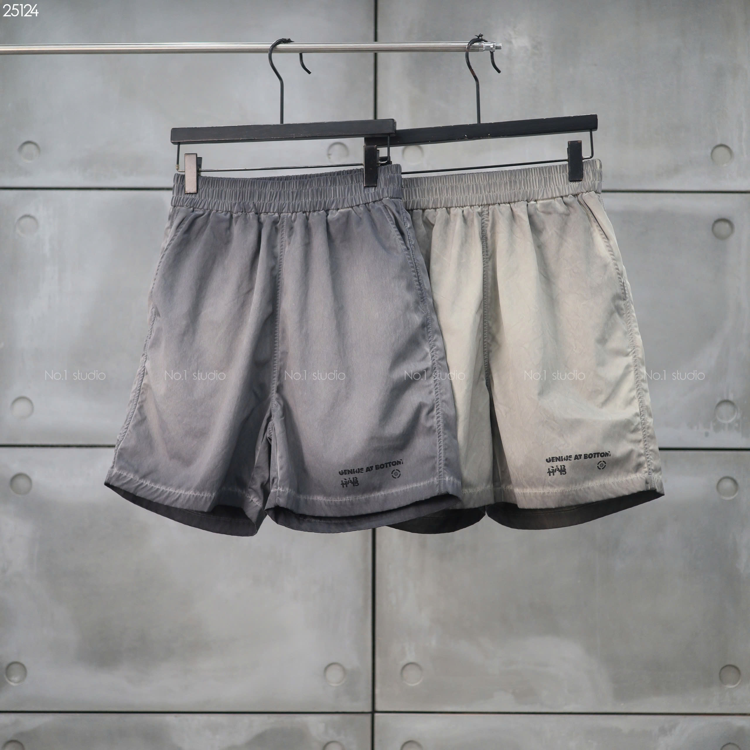Short gió No.1 loang chữ đùi BH3388