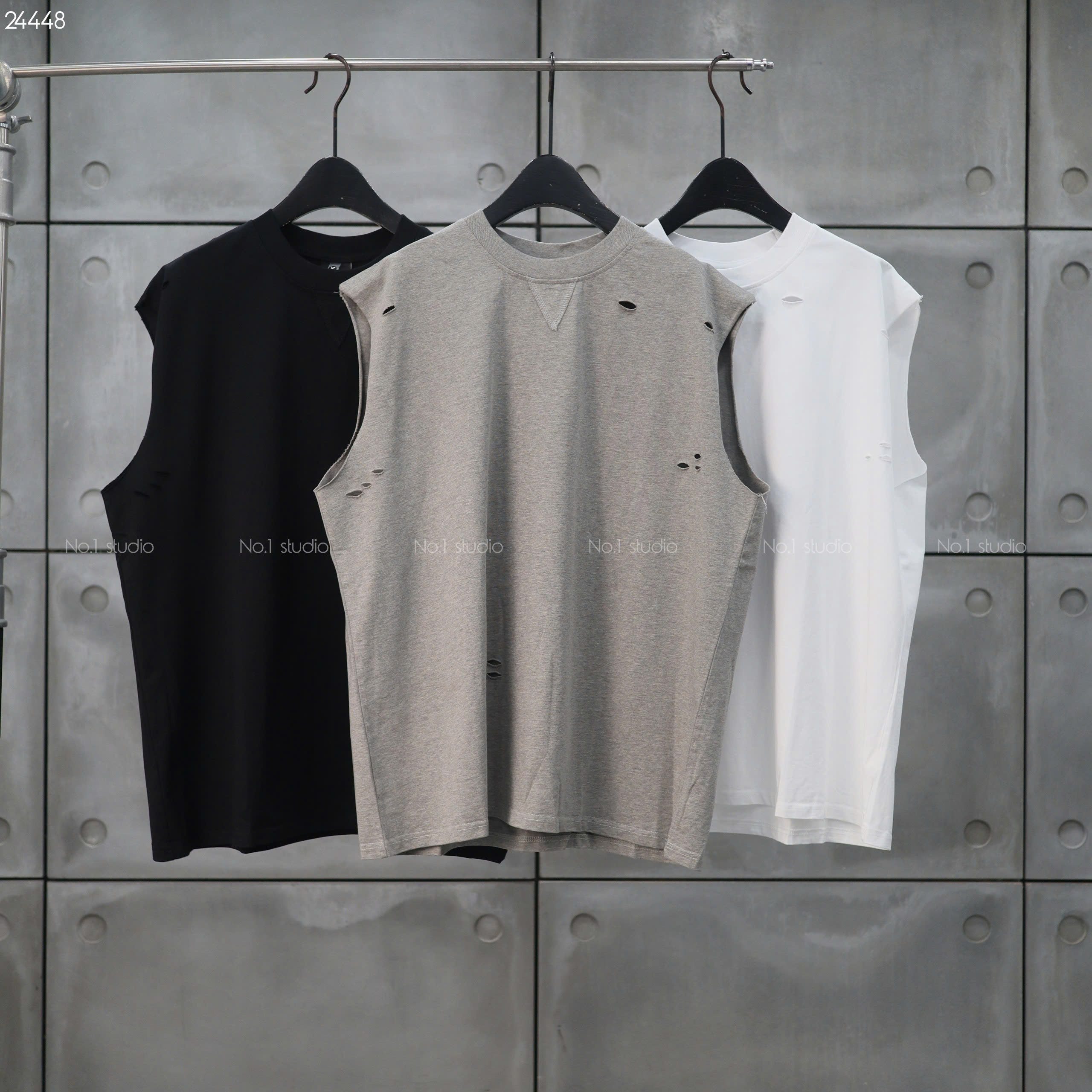 Tanktop No.1 hình lưng Qu25189