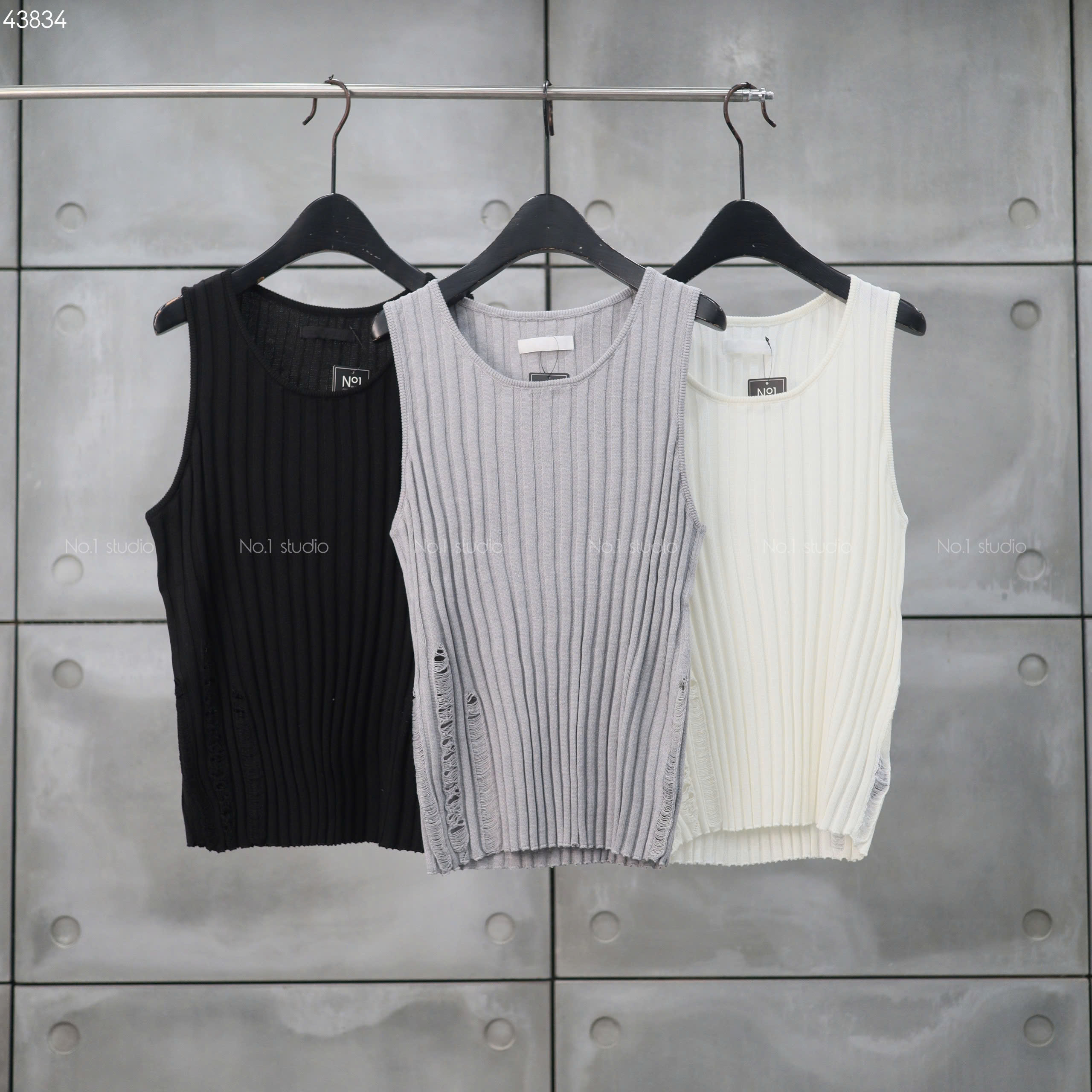 Tanktop No.1 len dệt CH65130