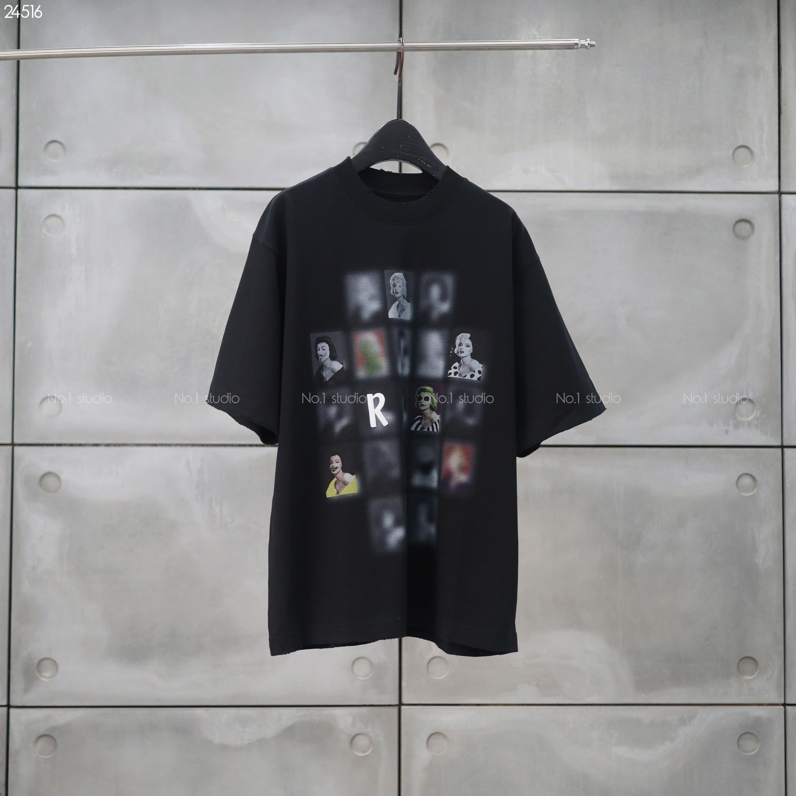 Tee No.1 Handmade chữ R 25829