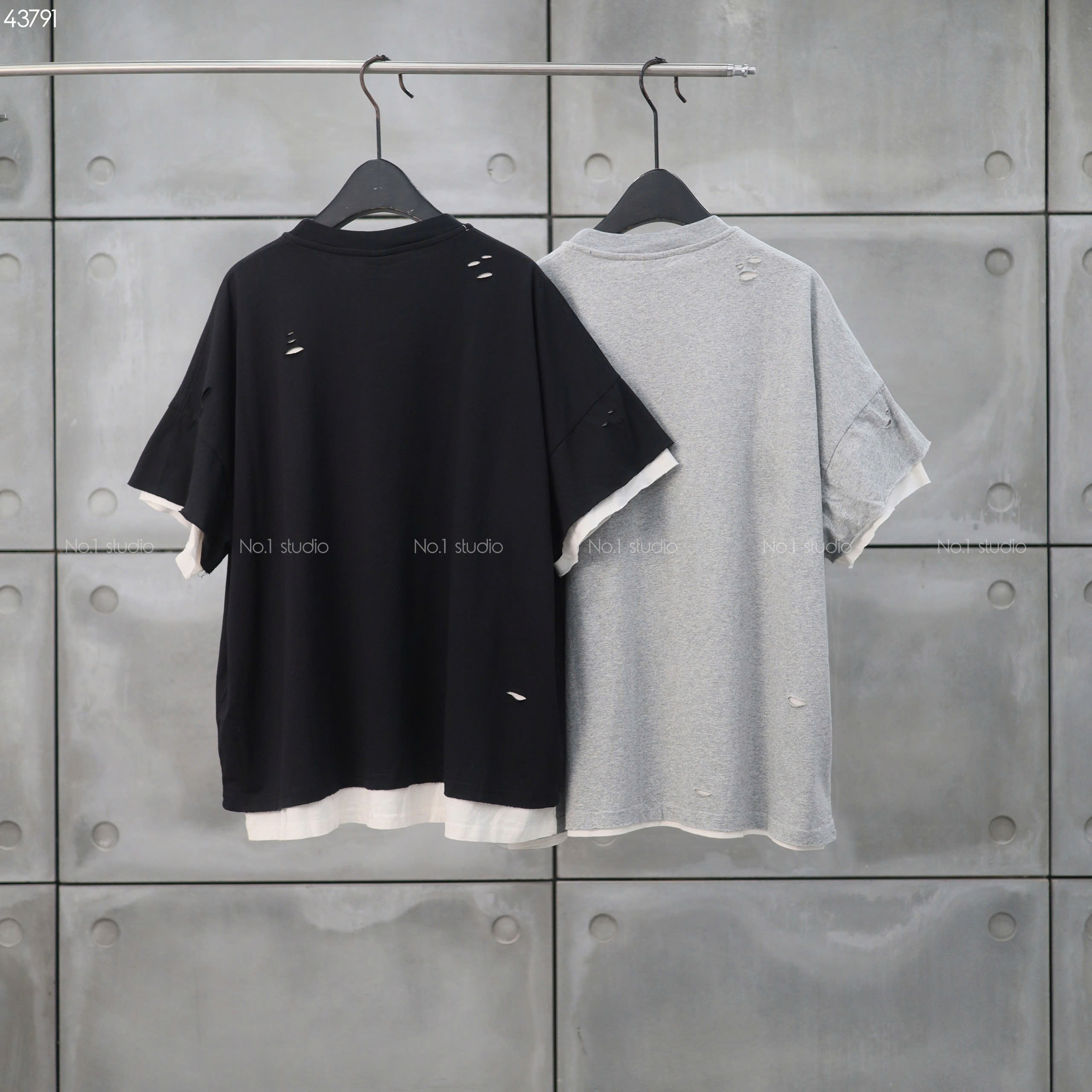 Tee No.1 Layer hình ngực Qu25192