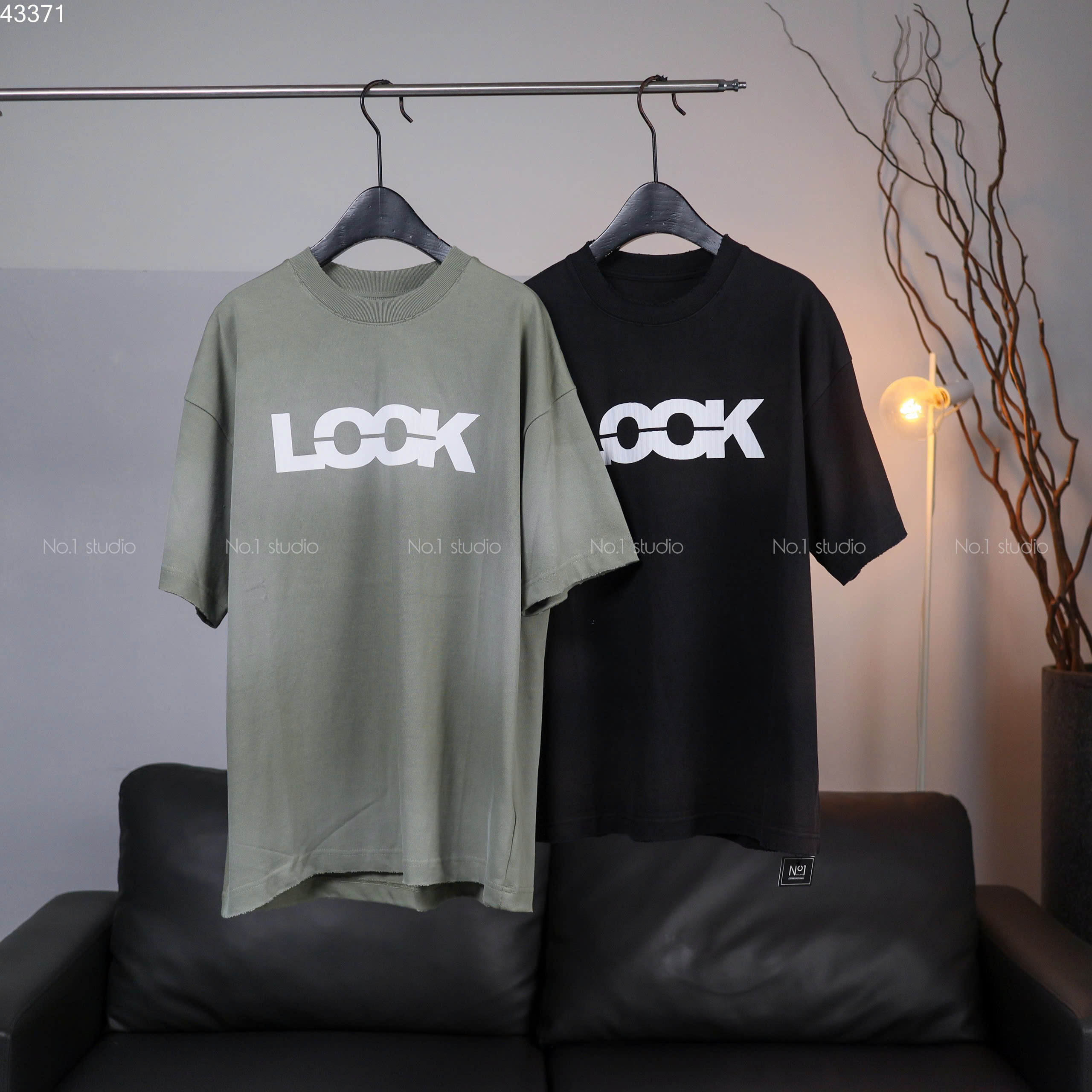 Tee No.1 chữ ngự LOOK AL1023