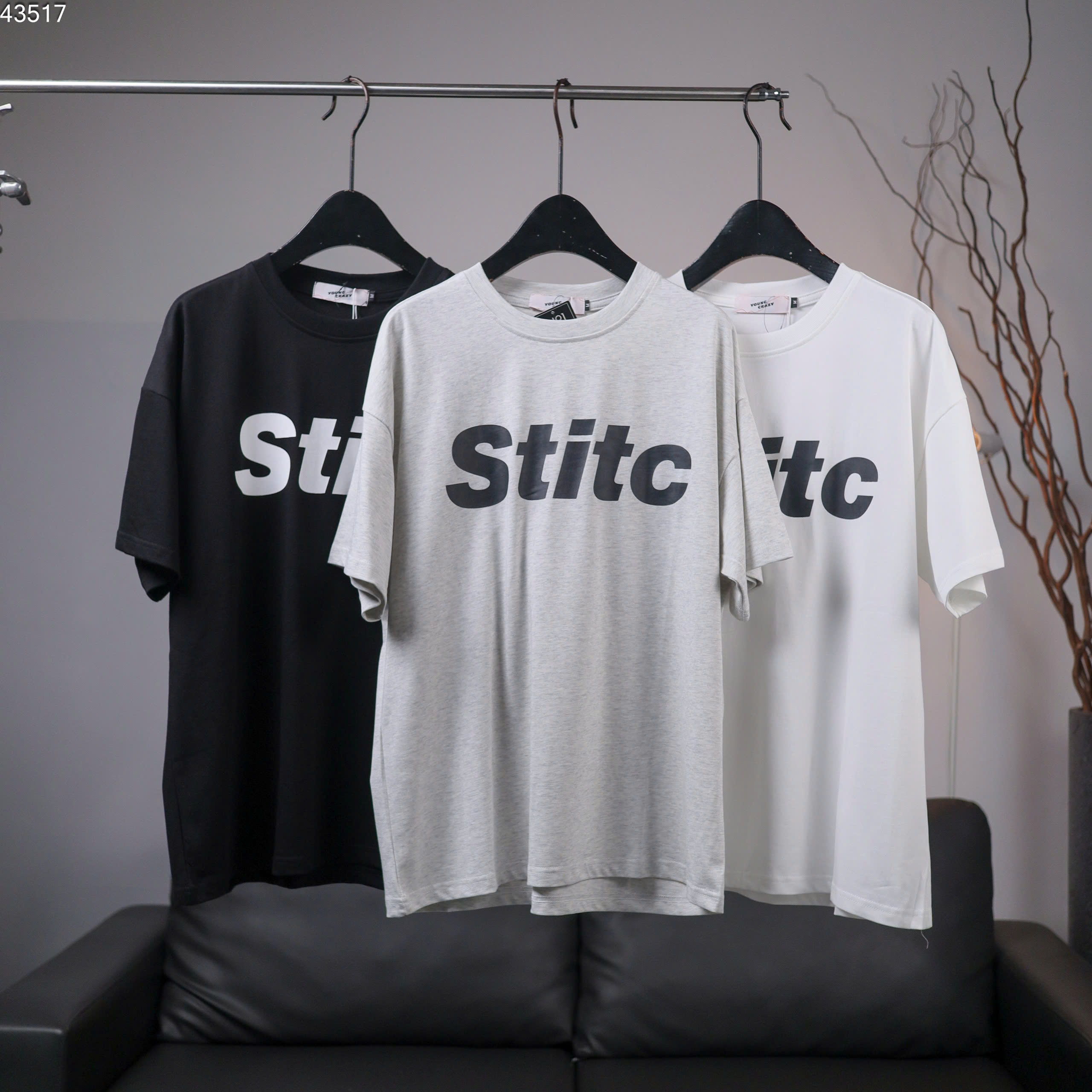 Tee No.1 chữ ngực Stitc YC3280