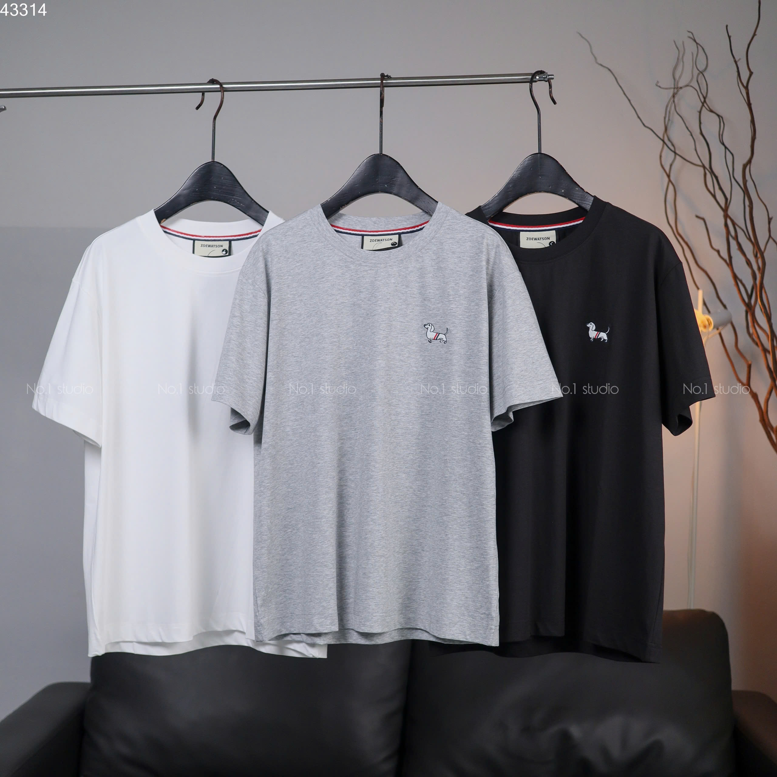Tee No.1 hình chó ngực ZW2530