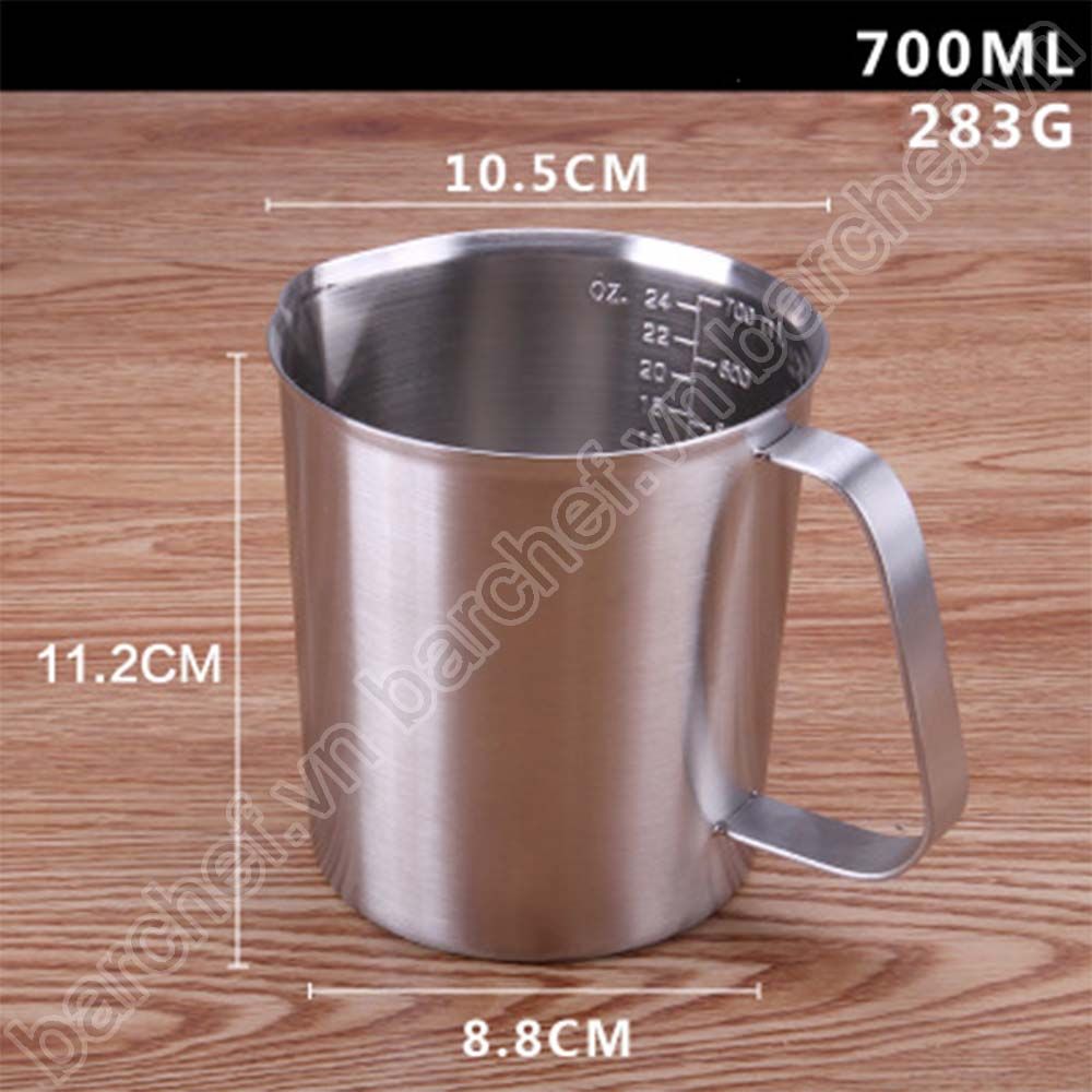 Ca đong định lượng inox 700ml (chia vạch, có tay cầm)