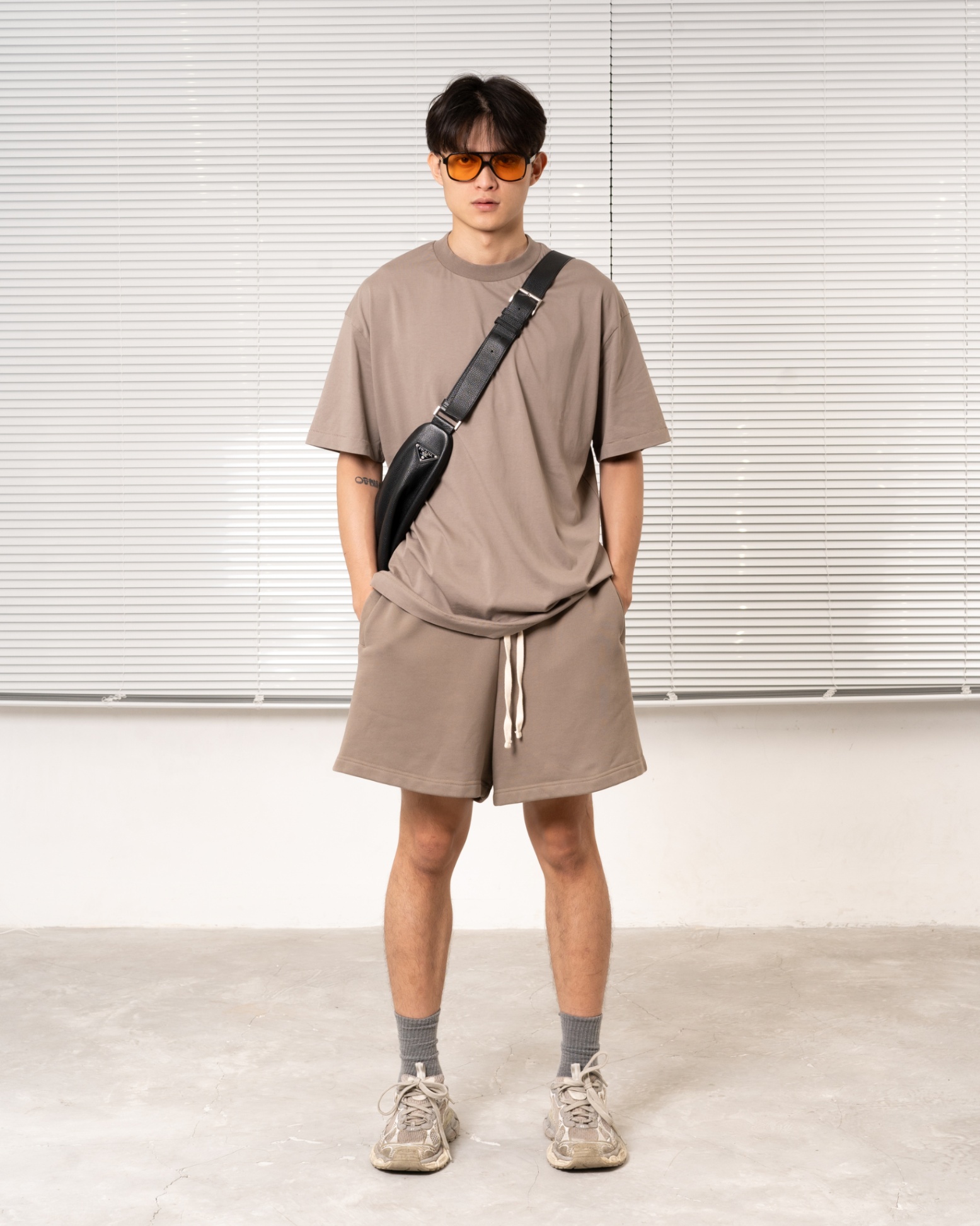 DBSR. GROUNDE.D WIDE SHORT