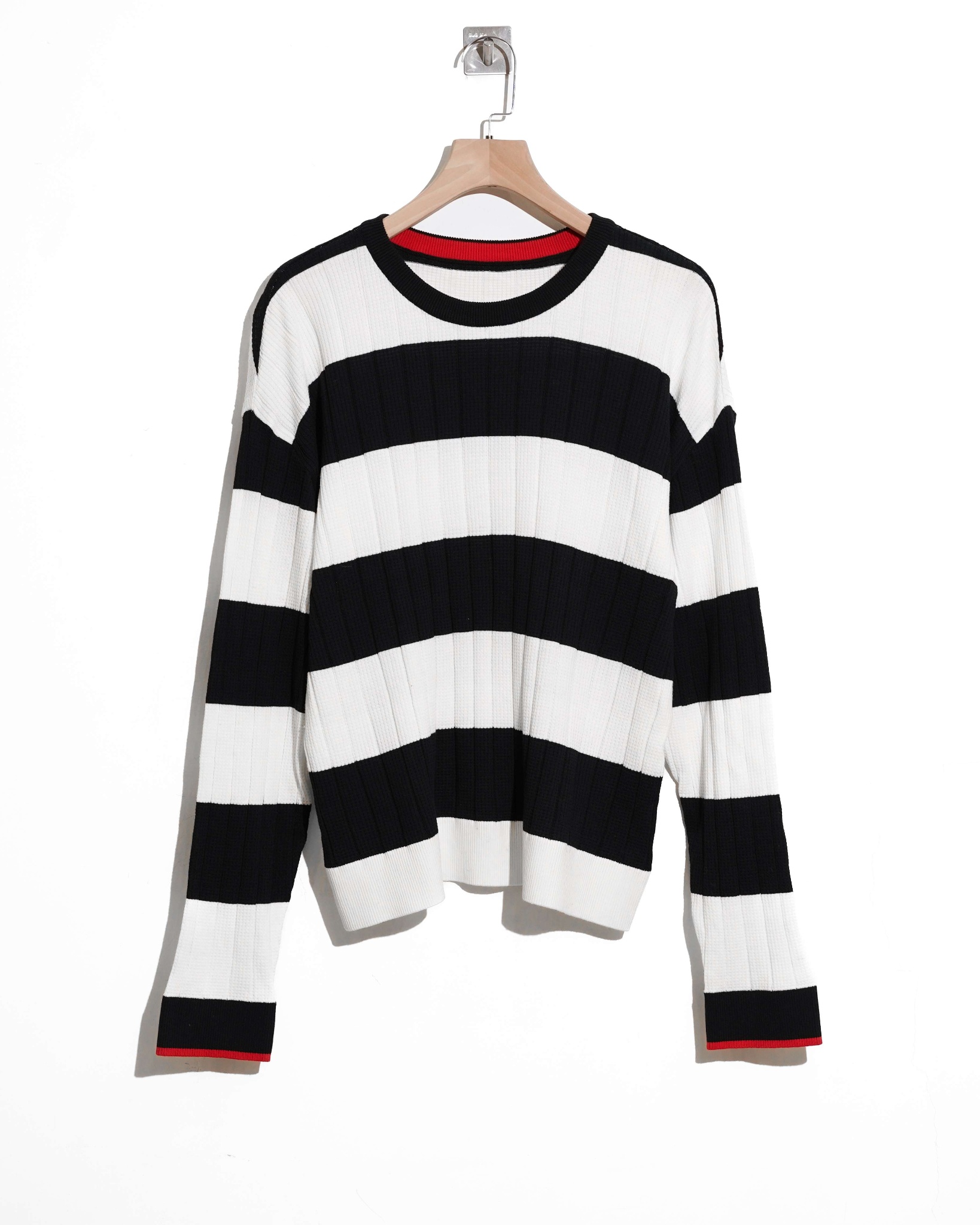 STRIPED THIN KNIT SWEATER