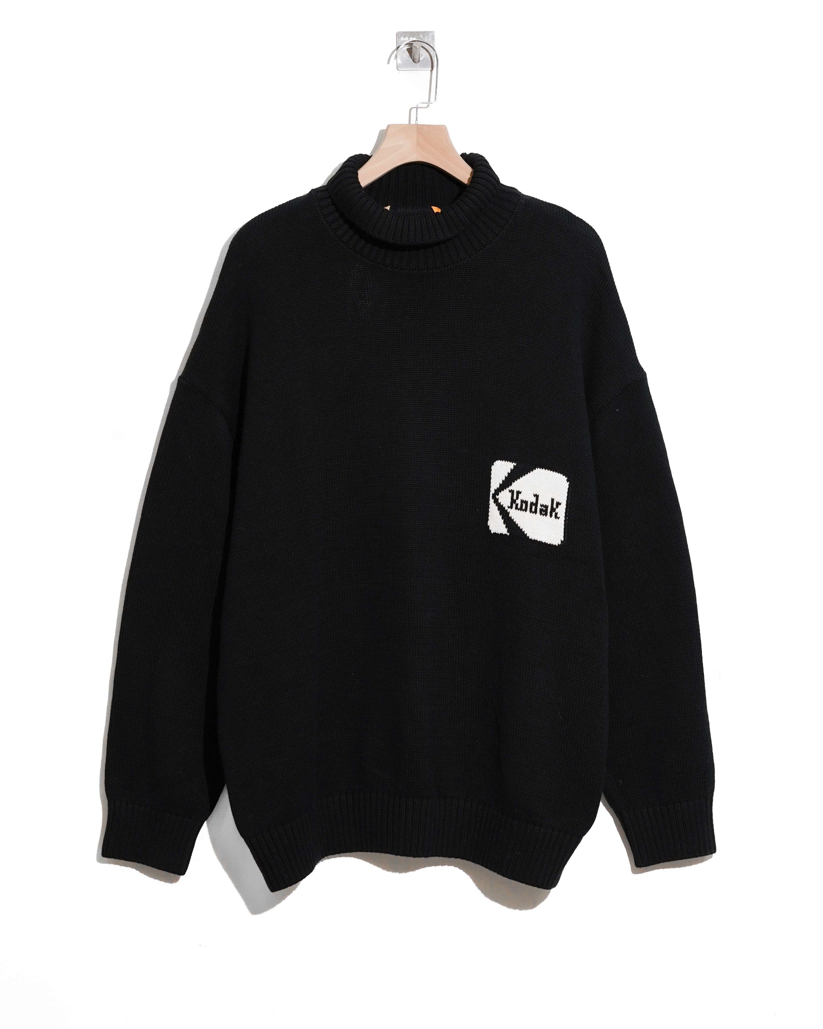 KODA.K HIGHT NECK ICONIC KNIT SWEATER