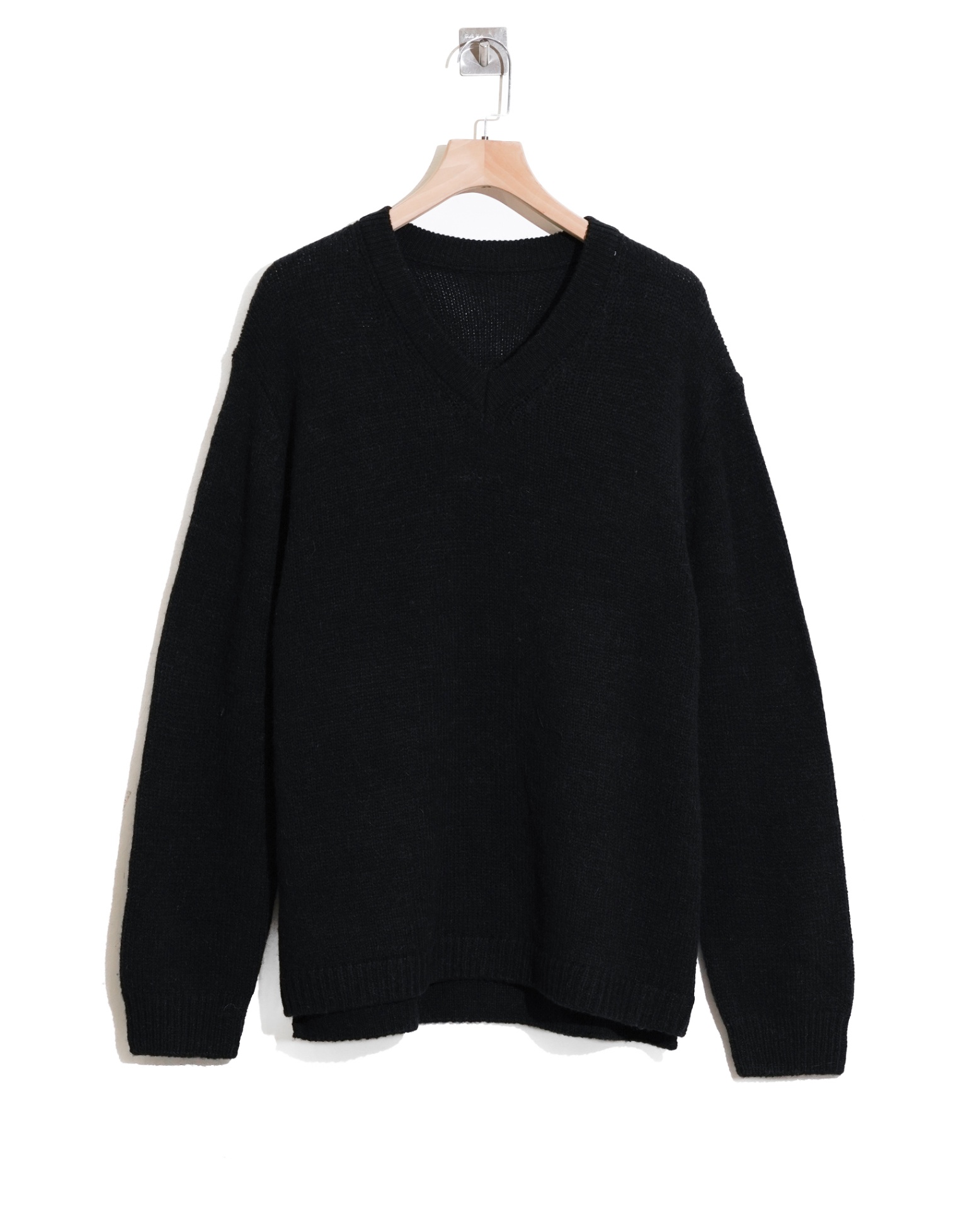 V NECK KNI.T SWEATER