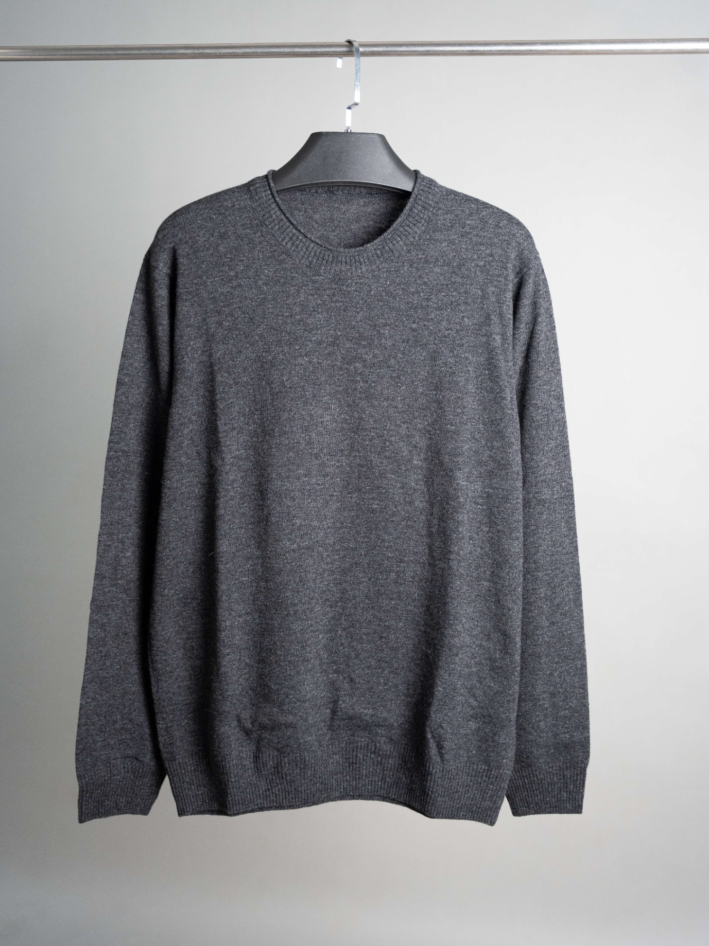 CUT NEC.K KNIT SWEATER