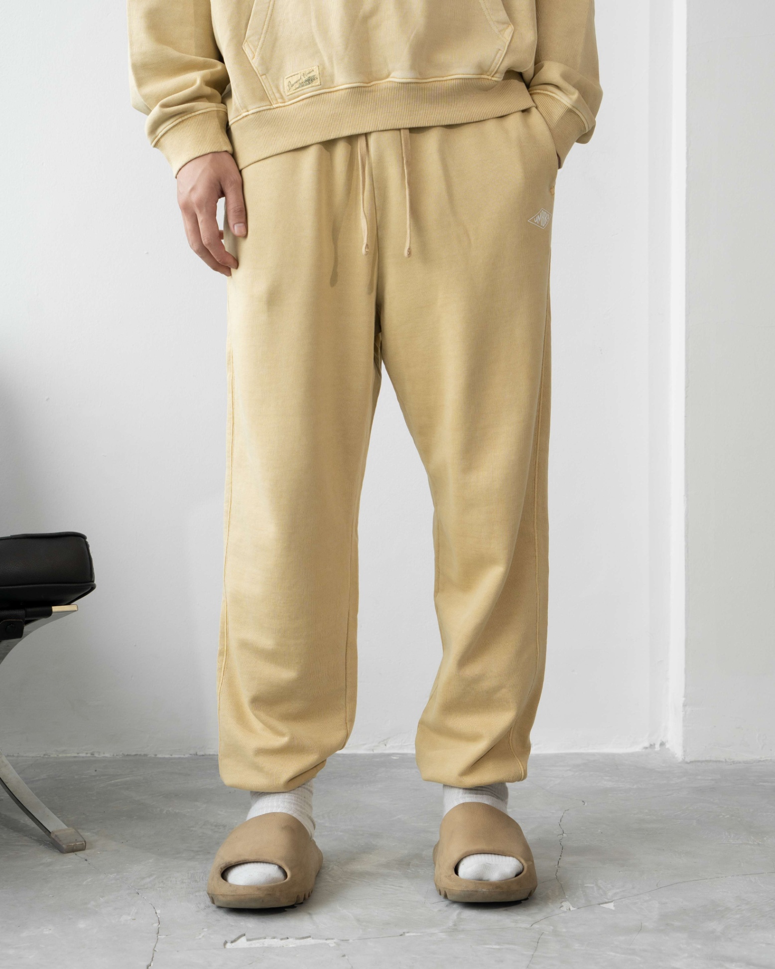 UMBR.O WA.YFIND.ER GARMENT DYING JOGGER