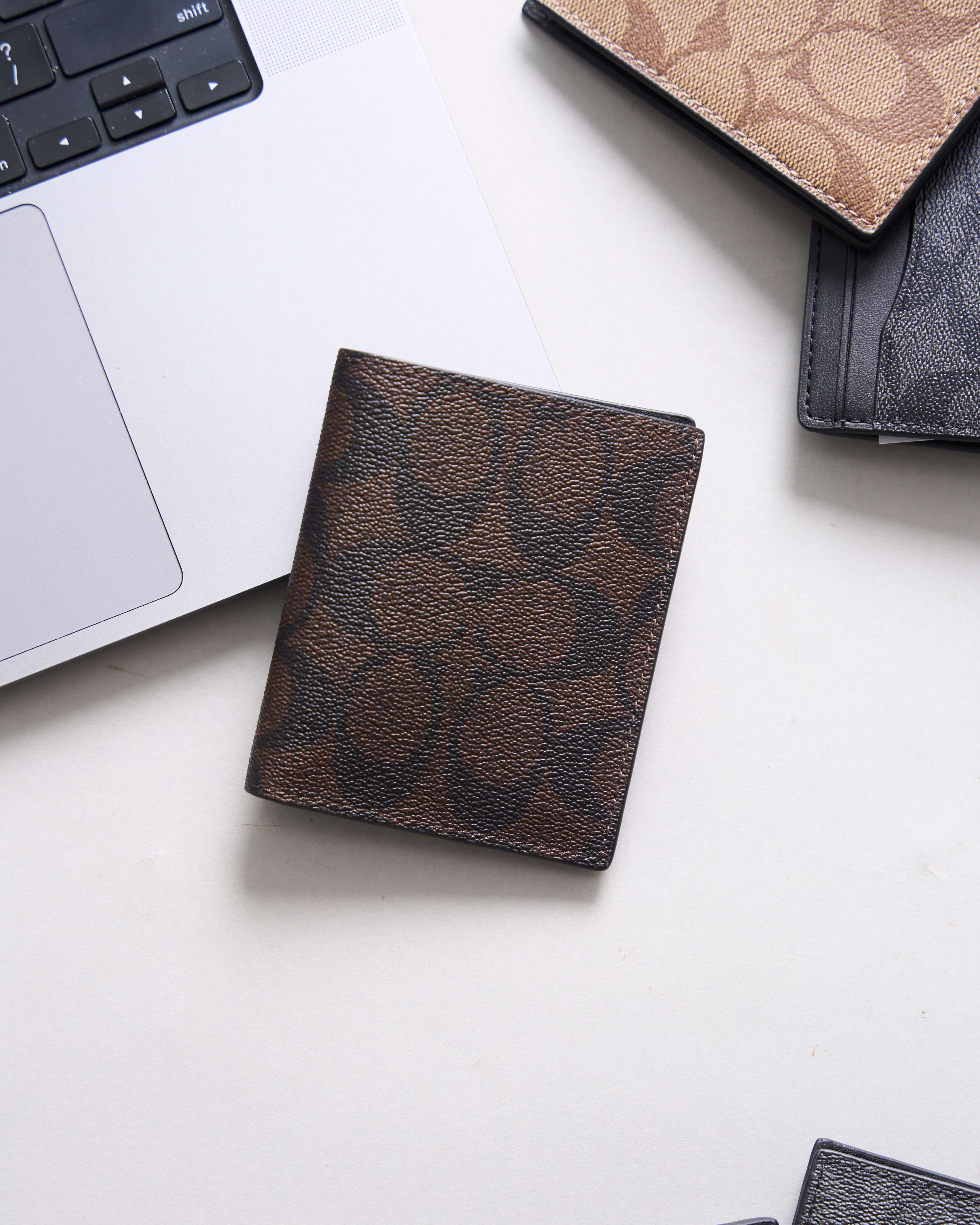 COA ID WALLET IN SIGNATURE CANVAS - BROWN