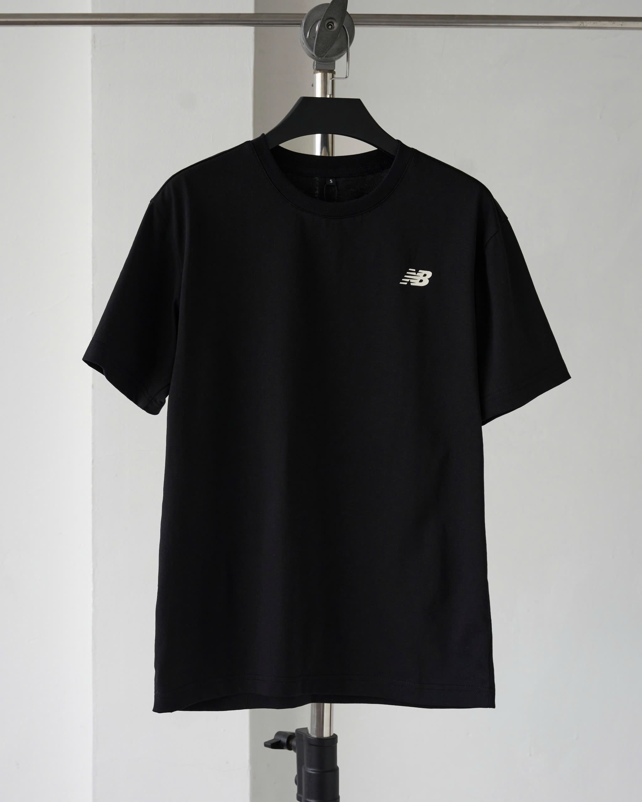 N.B ICONIC LOGO T SHIRT