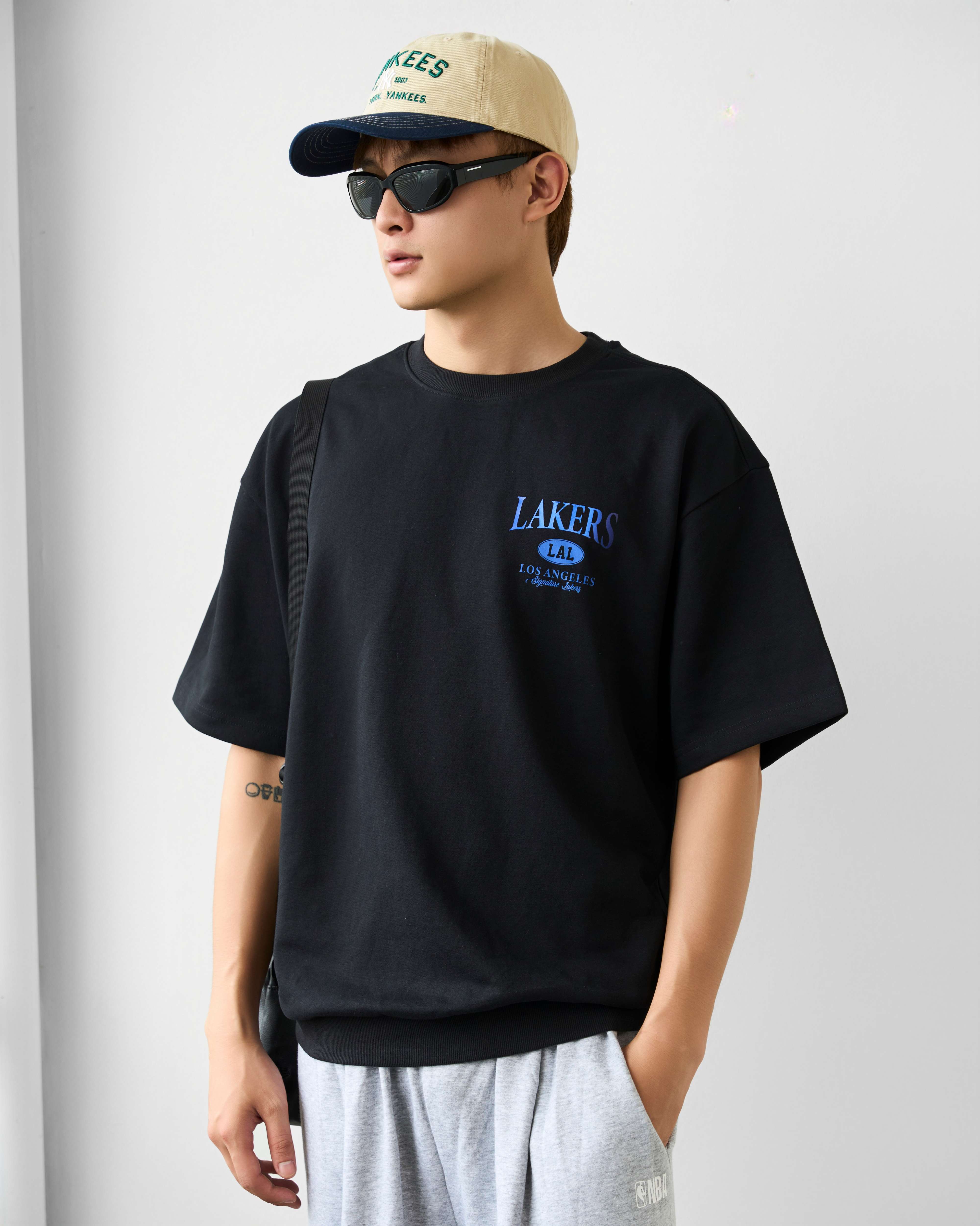 NB. A FLEECE SMALL ARTWORK TSHIRT