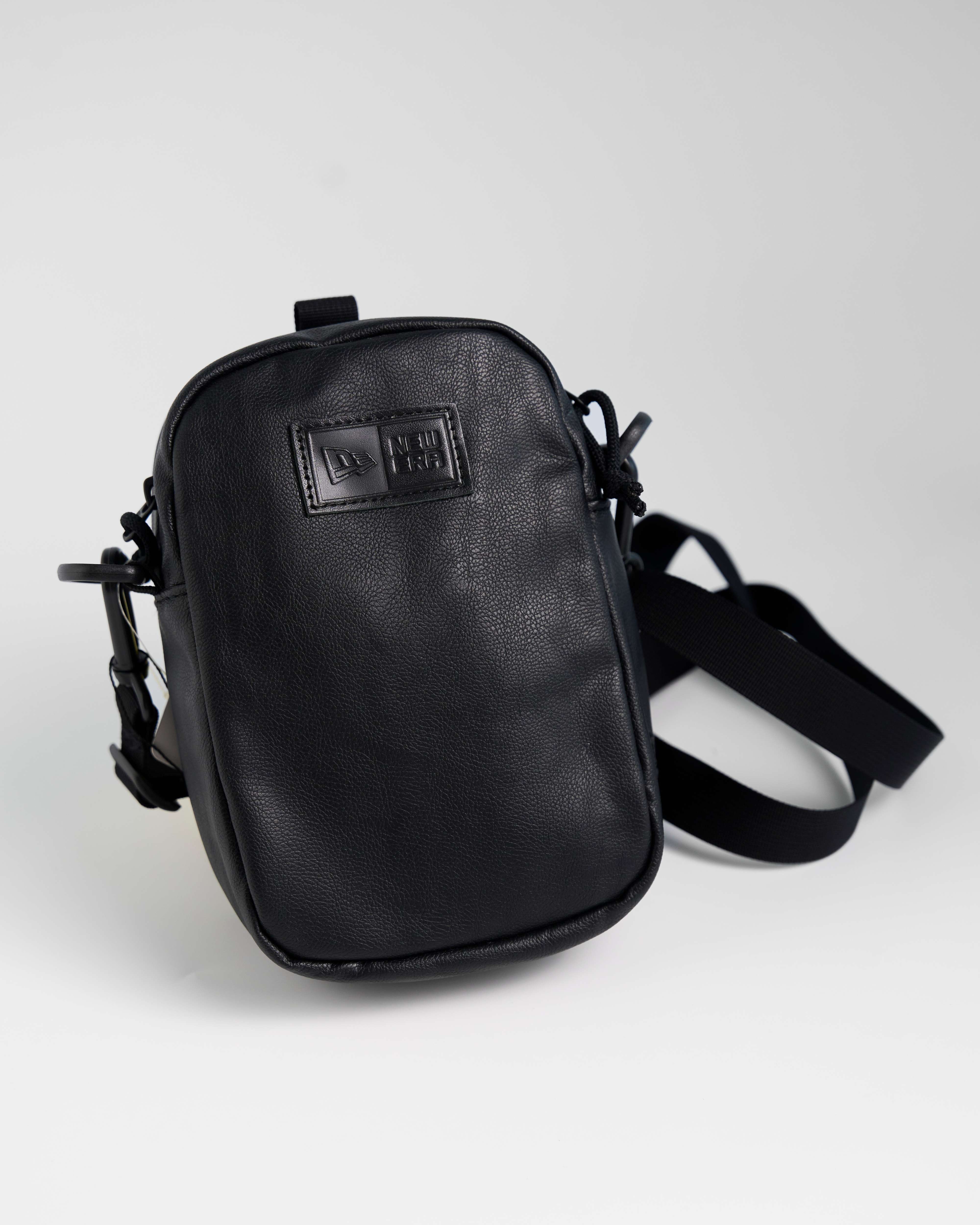 NE SHOULDER POUCH LEATHER BAG
