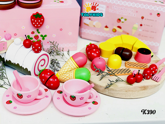 Set đồ chơi bánh ngọt, trái cây cho bé gái.