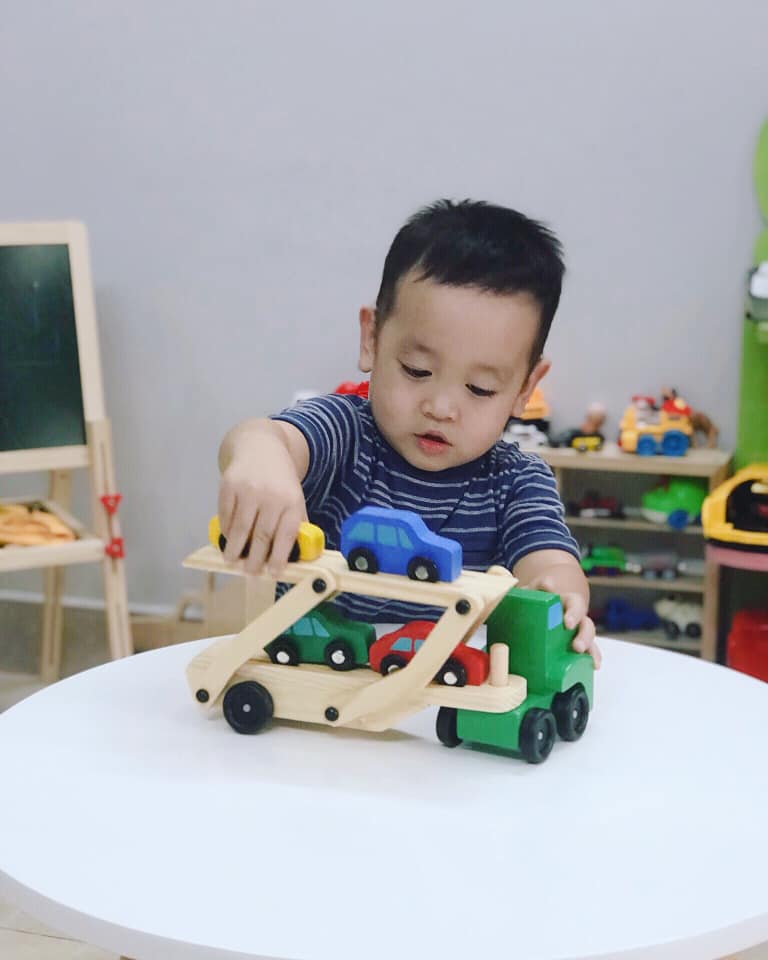 Mô hình xe tải 2 tầng màu Xanh