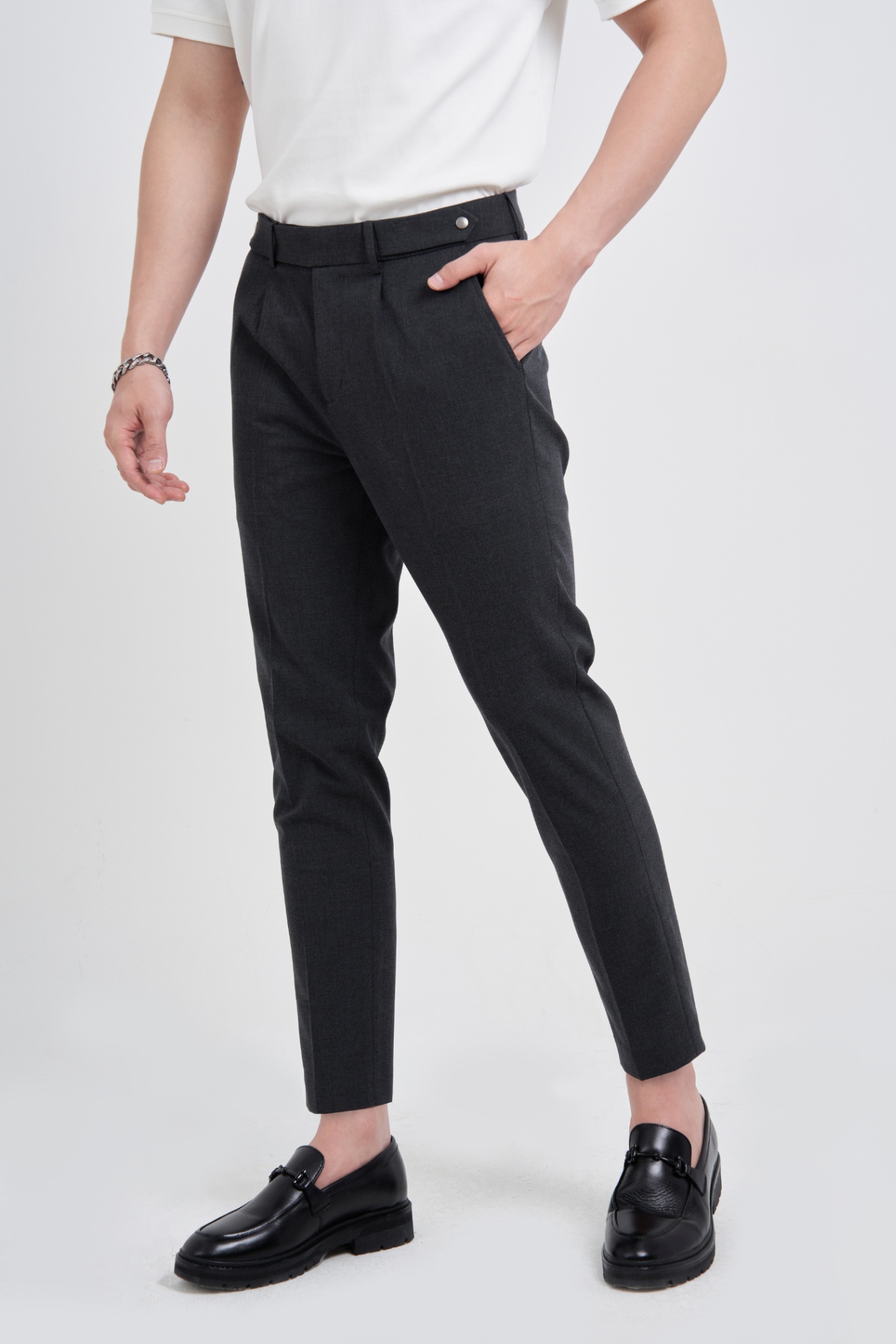 Quần Âu Carrot Poly 7015 - Ghi Đậm - 34