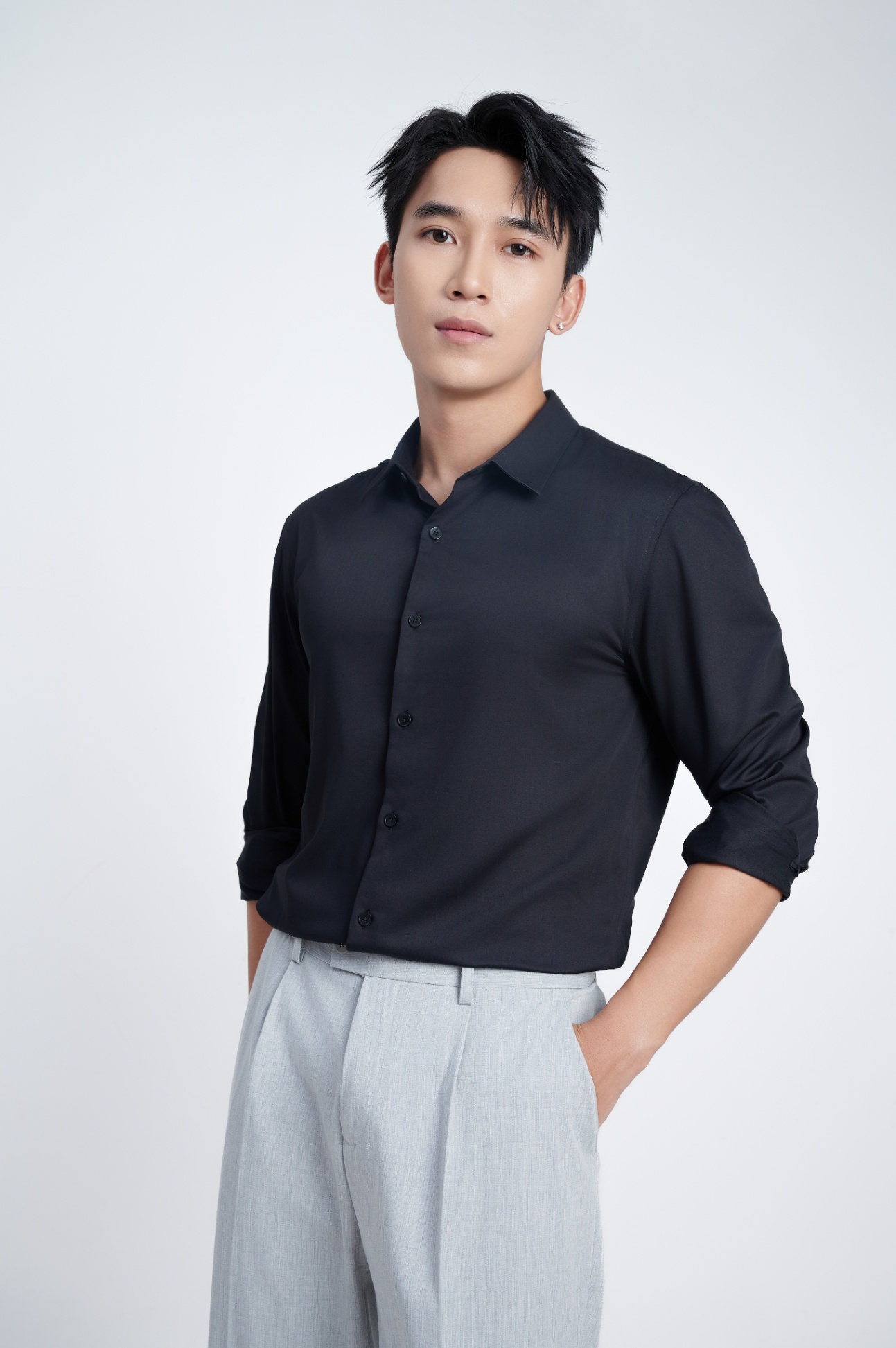 Áo Sơ Mi Cổ Đức Dài Tay Slim 3093 - Đen - S