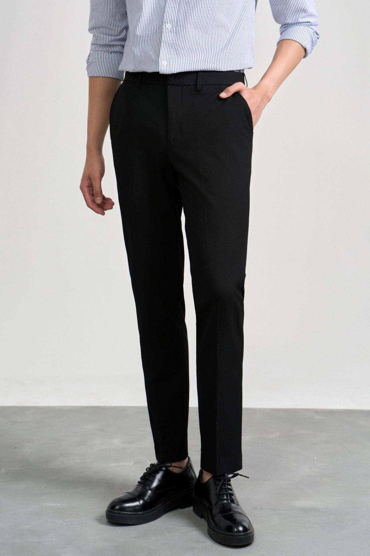 Quần Âu Slim Polyester 7128 - Đen - 34