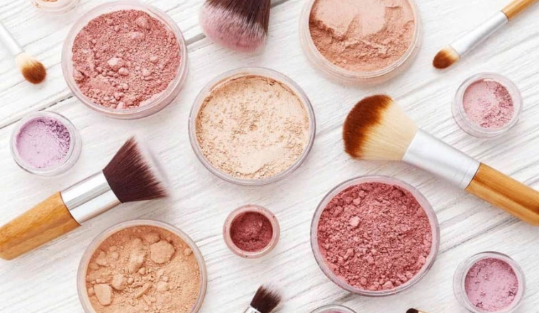 Top 9 loại phấn phủ kiềm dầu cho da mụn đáng sử dụng NHẤT!