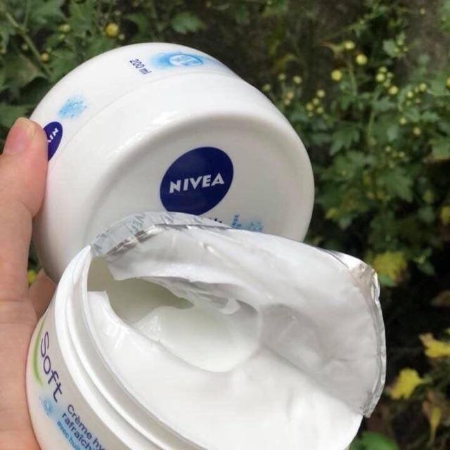 Kem dưỡng nivea soft 200ml