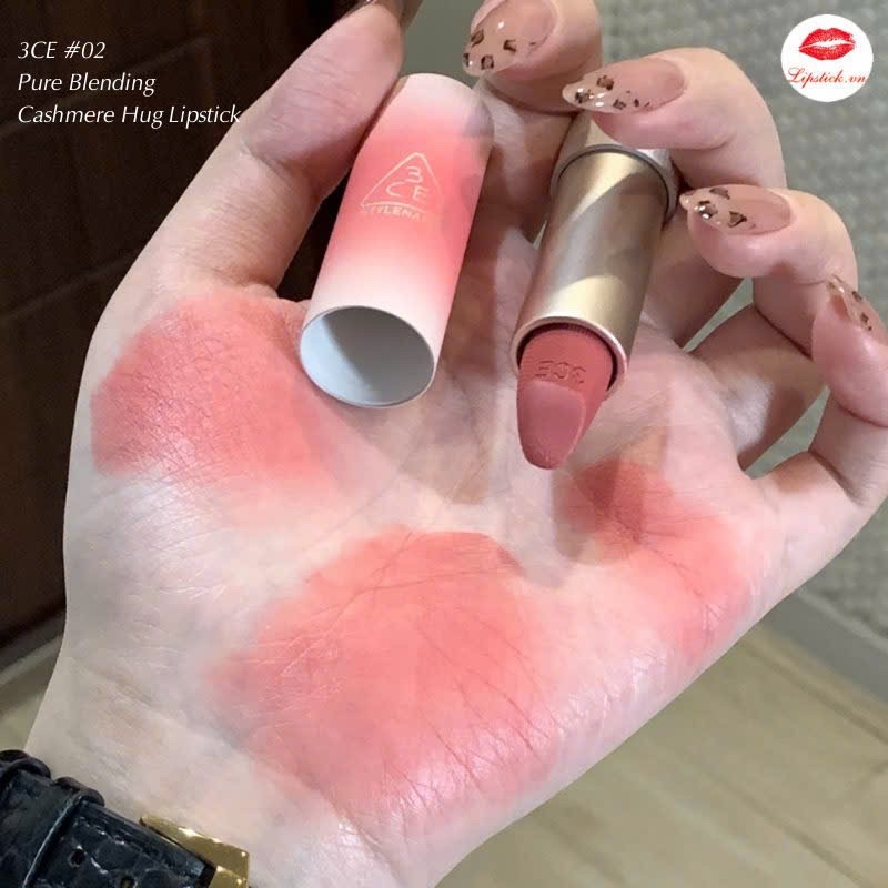 Son Thỏi Mềm Môi 3Ce Cashmere Hug Lipstick #02 Pure Blending