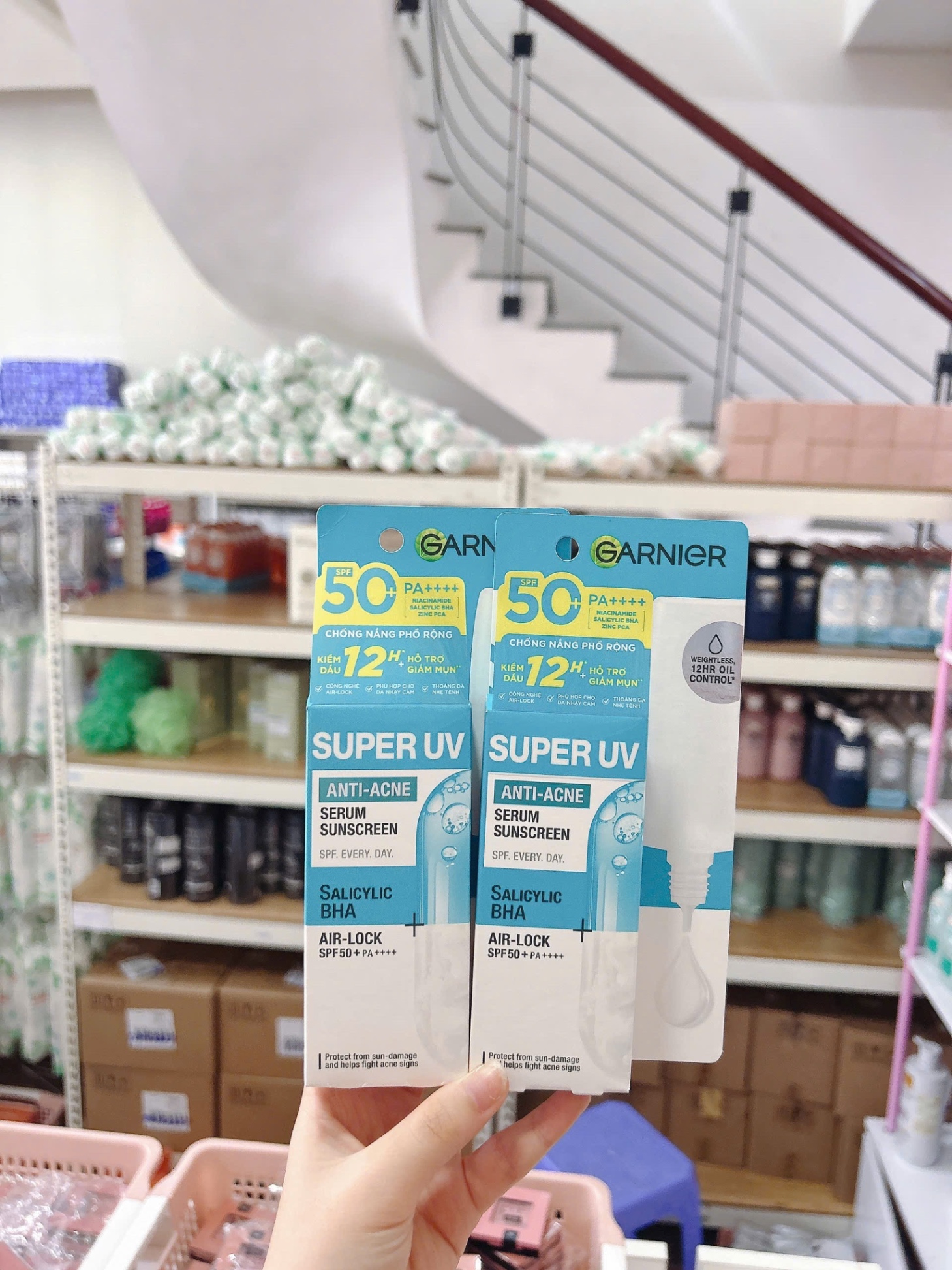 Kem Chống Nắng Garnier Super UV Anti - Acne Serum Sunscreen SPF 50+PA++++ 30ml
