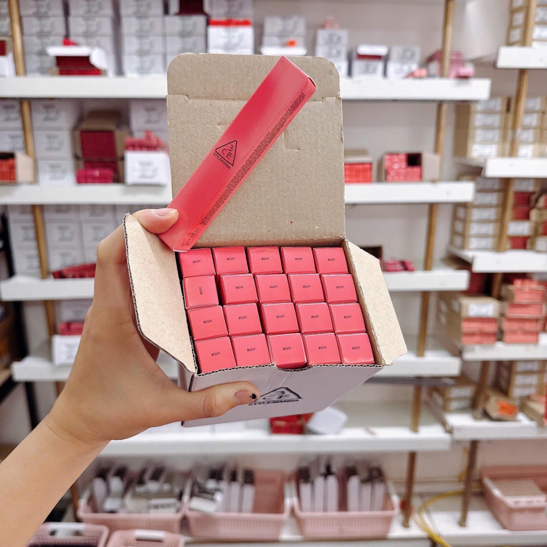 Son Bóng Dạng Gel 3Ce Drop Glow Gel #Shy