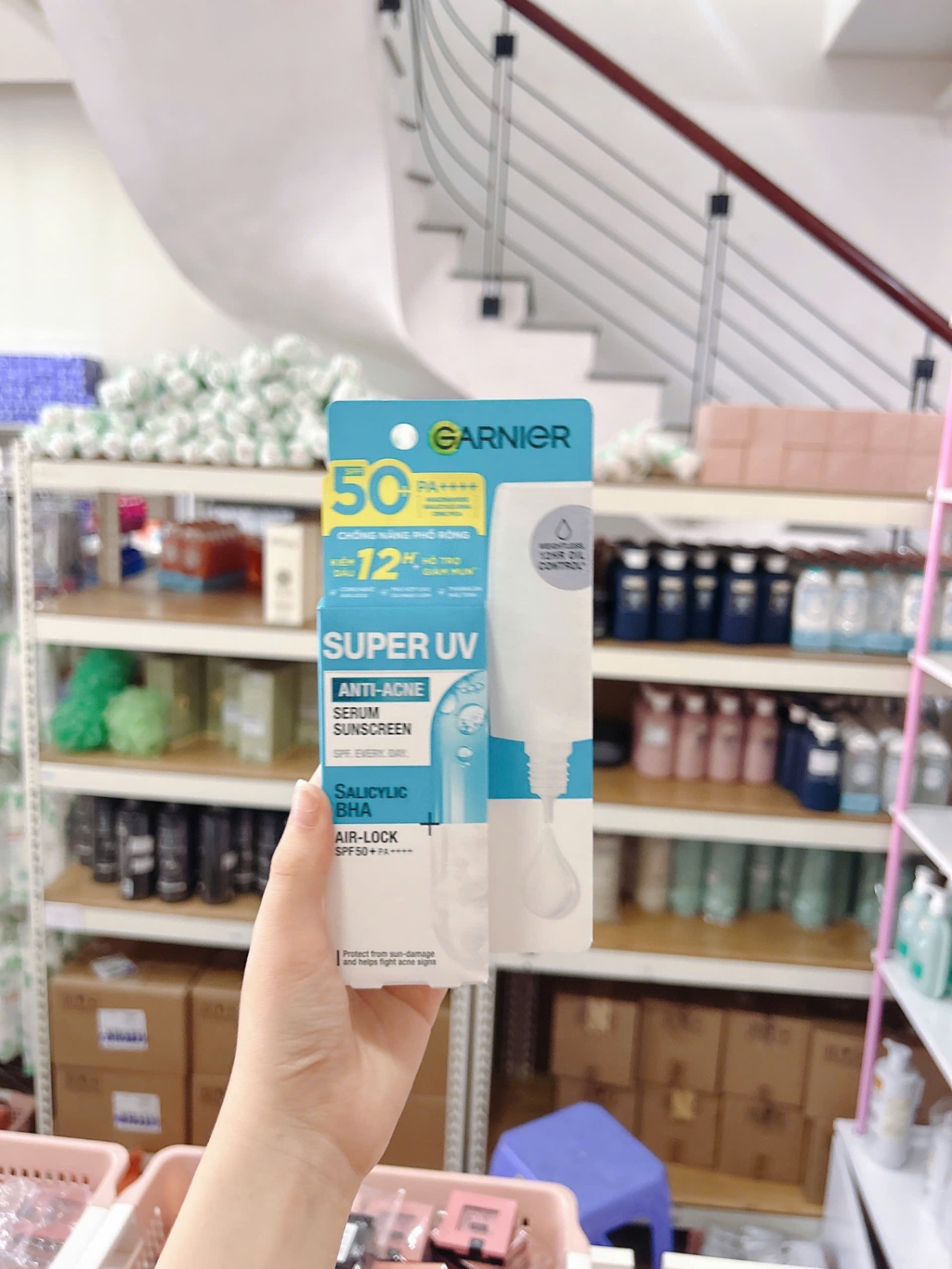 Kem Chống Nắng Garnier Super UV Anti - Acne Serum Sunscreen SPF 50+PA++++ 30ml