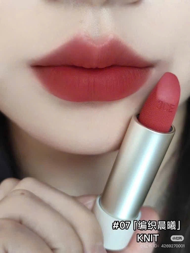 Son Thỏi Mềm Môi 3Ce Cashmere Hug Lipstick #07 Knit