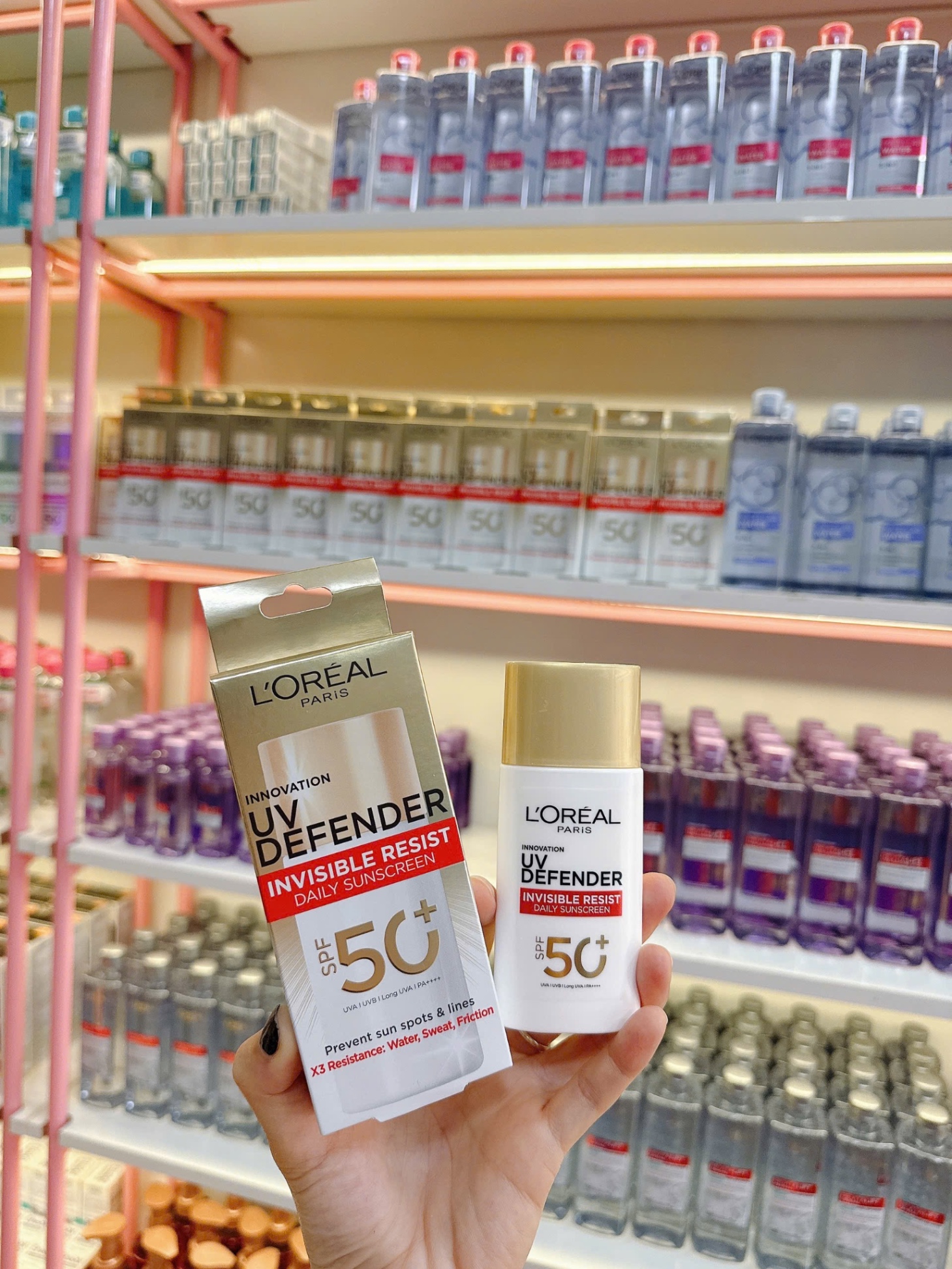 Kem Chống Nắng Loreal UV DEFENDER invisible resist daily sunscreen SPF 50+ ( Vỏ Vàng)