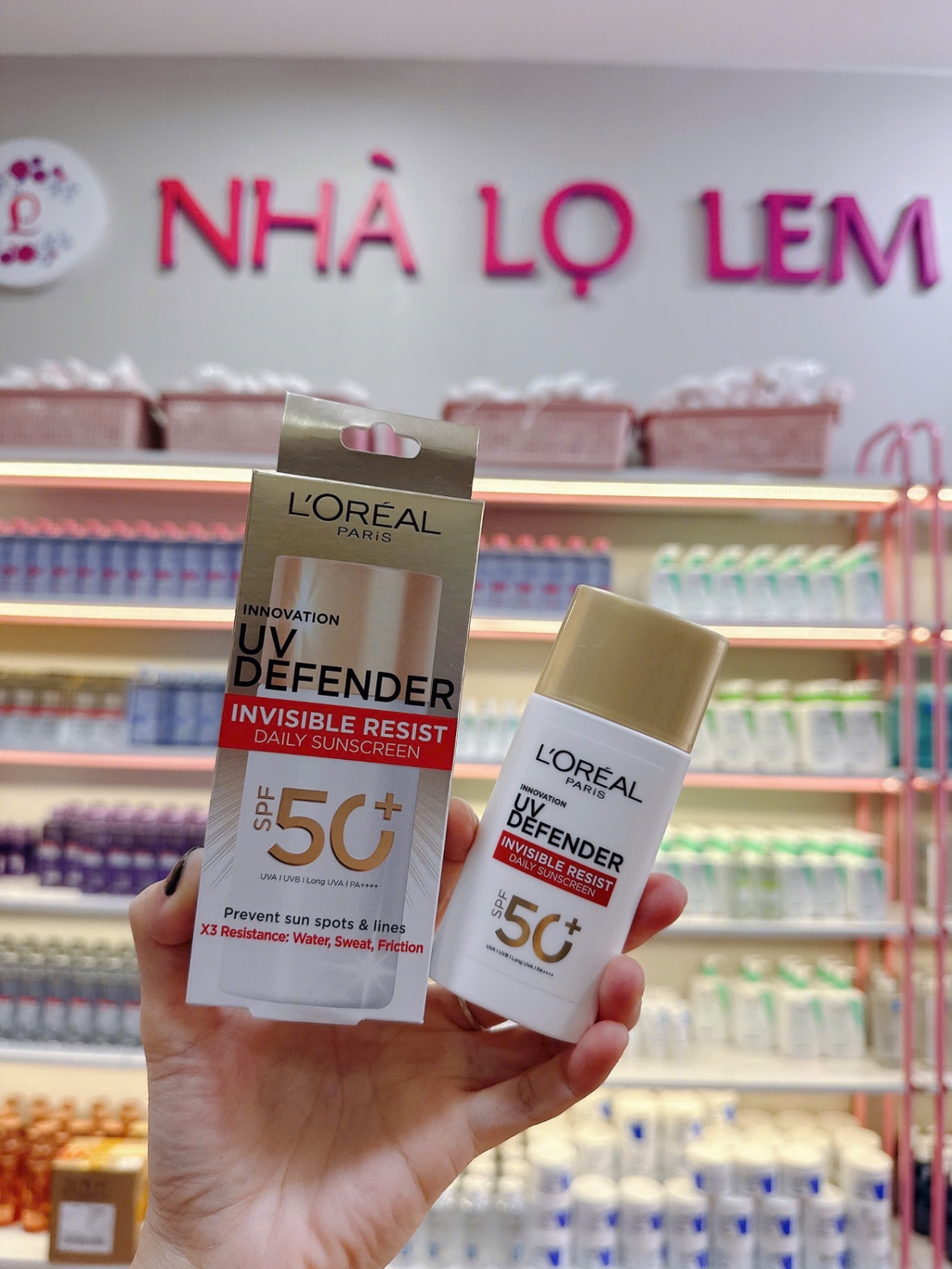 Kem Chống Nắng Loreal UV DEFENDER invisible resist daily sunscreen SPF 50+ ( Vỏ Vàng)
