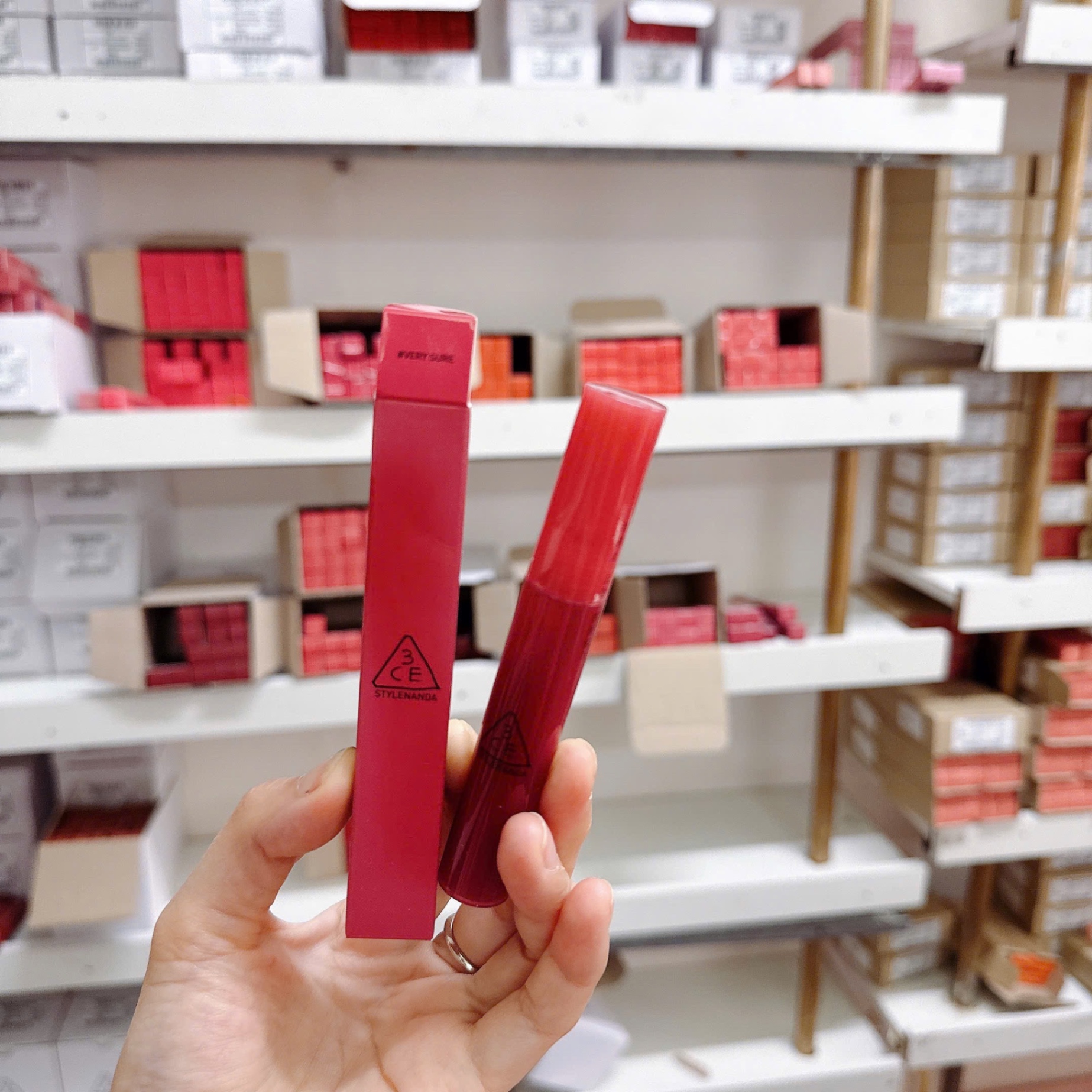 Son Bóng Dạng Gel 3Ce Drop Glow Gel #Very Sure