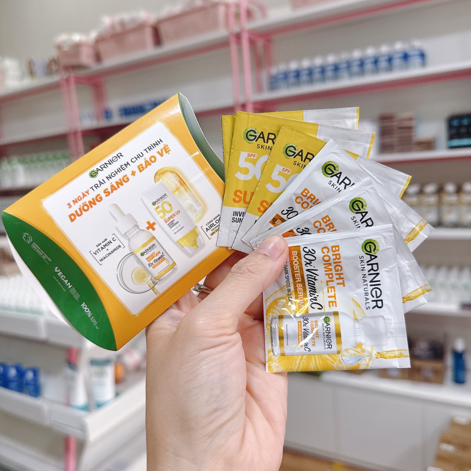 Set Sample Garnier Vitamin C (serum + kem chống nắng)